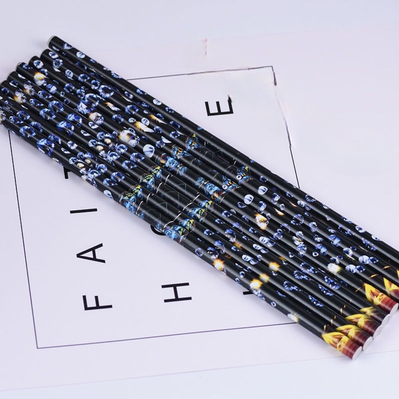 Bút sáp chấm đá, đính đá nail