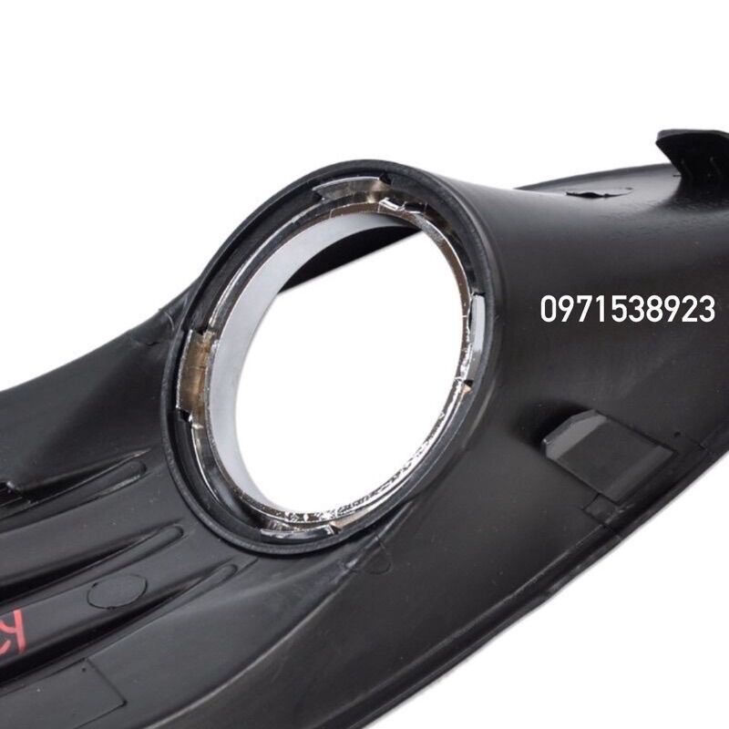 2 ỐP ĐÈN GẦM FORD FOCUS SEDAN 2009-2011 CAO CẤP
