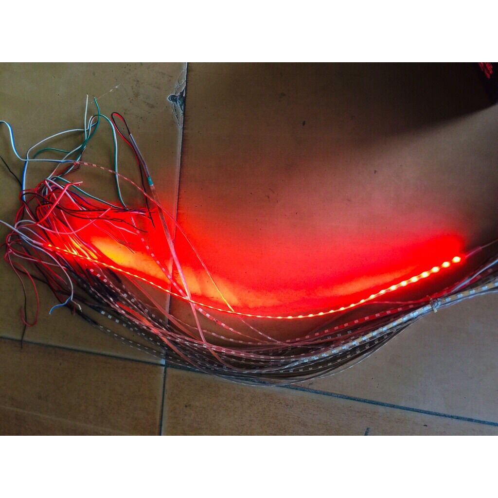Dây led bẩy màu nháy đuổi