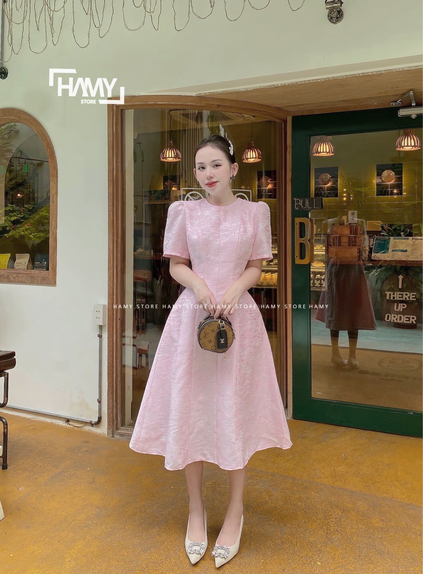 Đầm Tay Bồng Vải Gấm