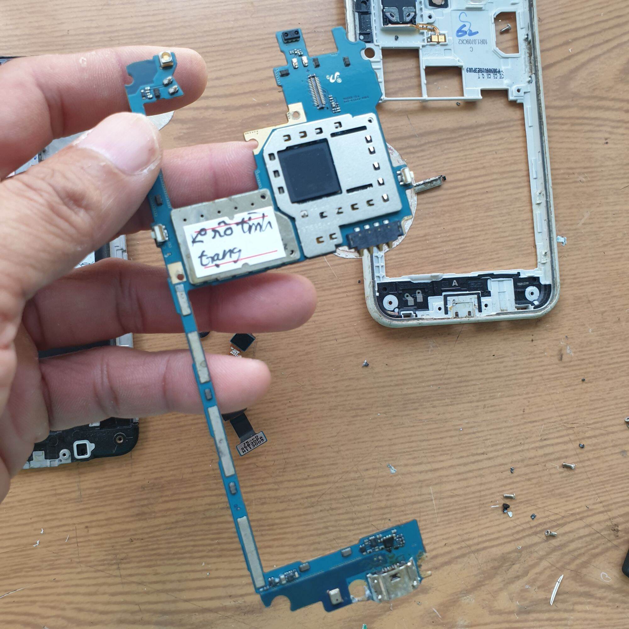 linh kiện  điện thoại Samsung j500