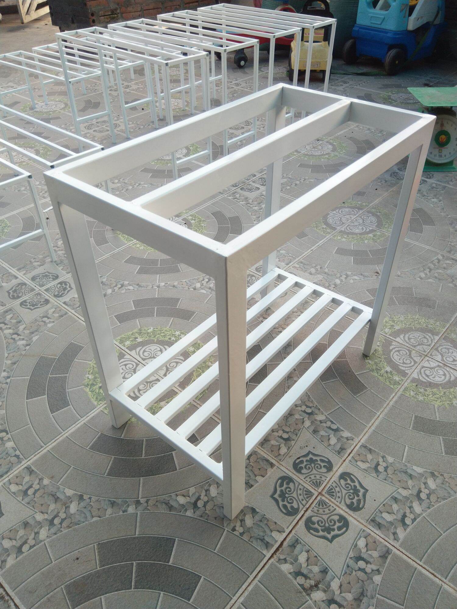 Chân bể cá. chịu tải 500kg. dài 60cm. rộng 30cm. cao 60cm