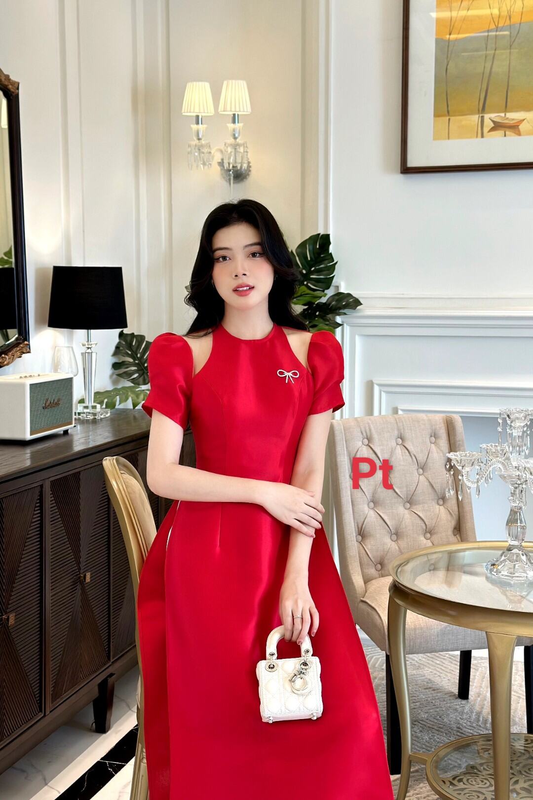 Áo dài cách tân tapta đính kết hoa nổi bất đẹp. hàng thiết kế cao cấp bán lẻ bằng sỉ