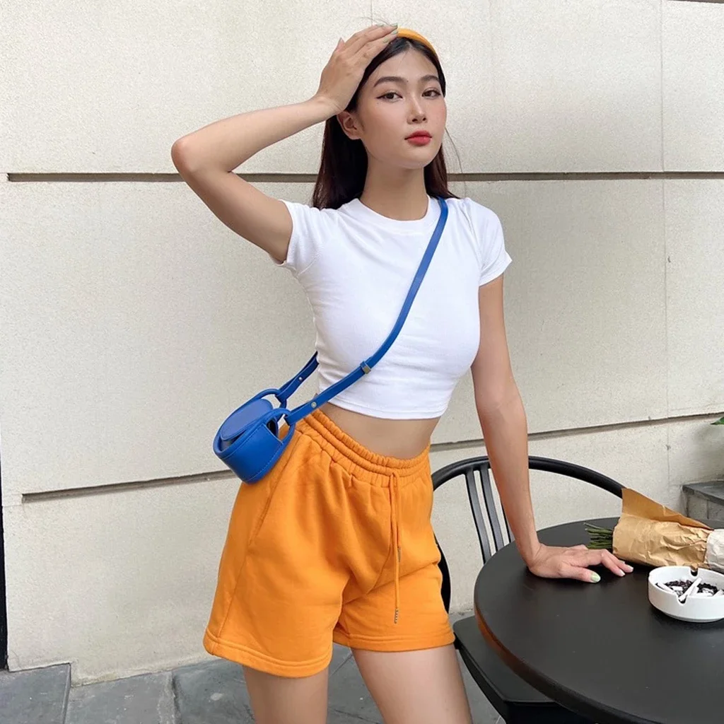 Áo croptop cổ tròn tay ngắn
