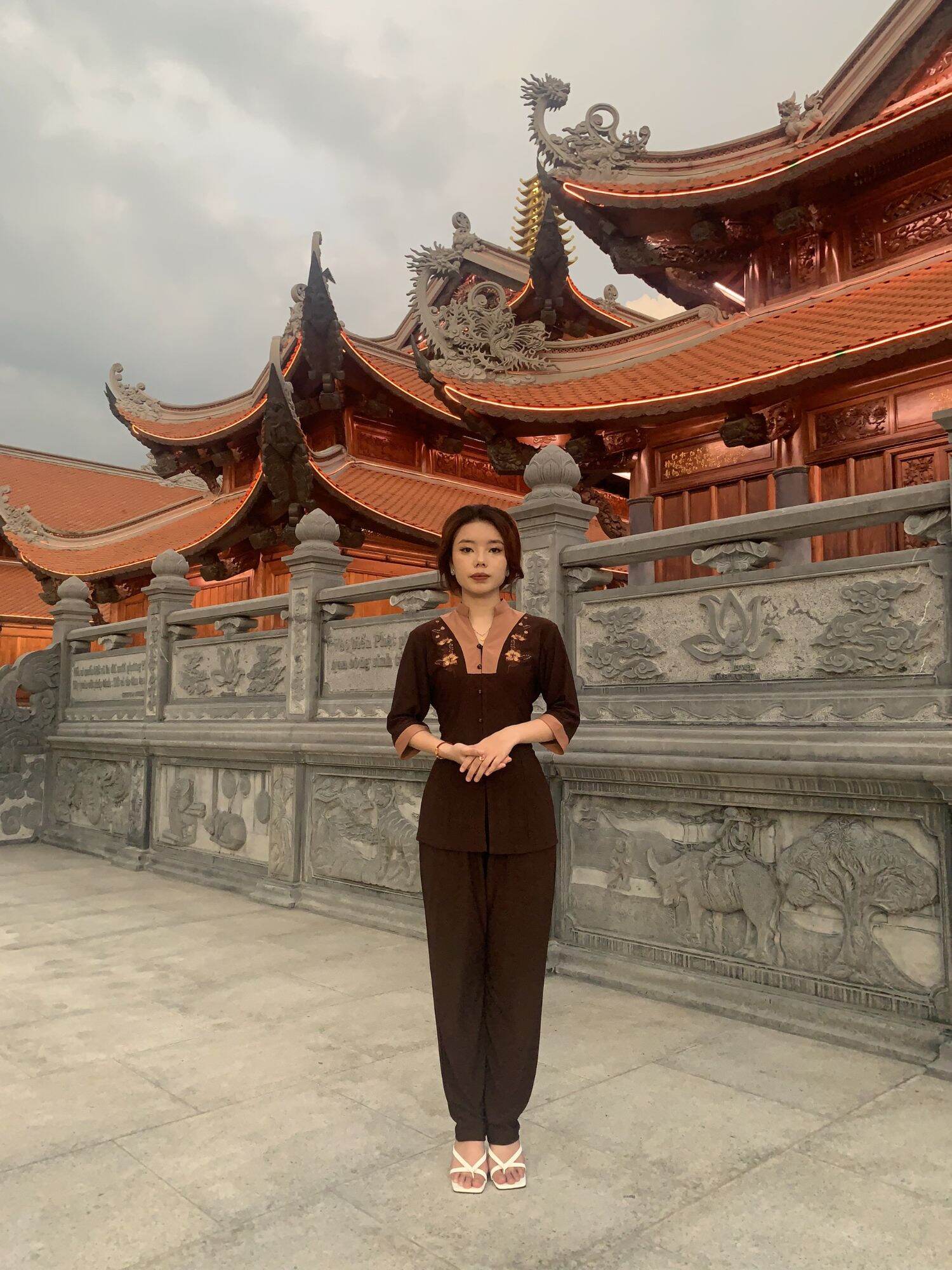ĐỒ LAM ĐI CHÙA MẪU NỮ THUN PHỐI CHỮ Y LOẠI 1