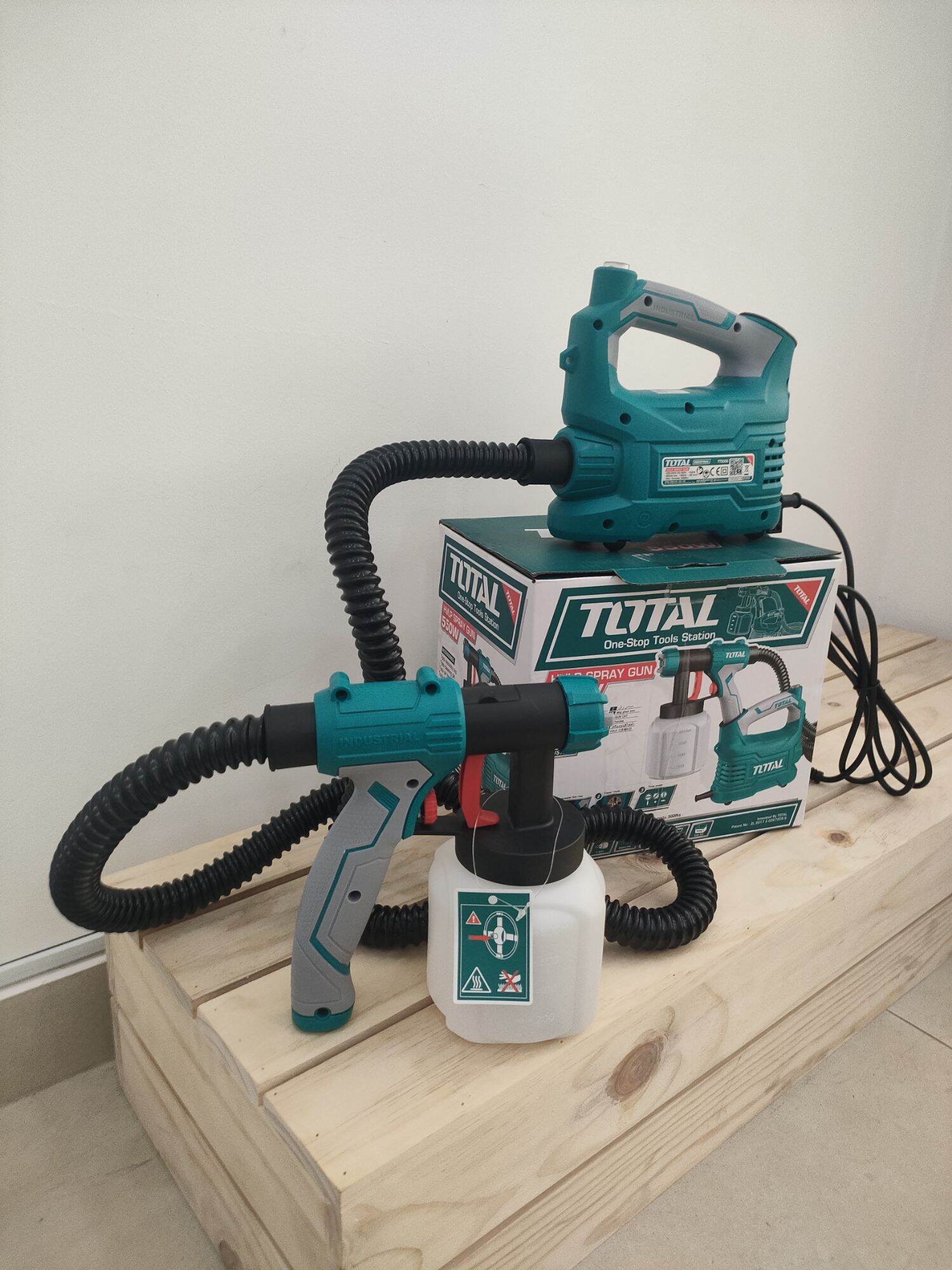 Máy phun sơn dùng điện 500W Total TT5006