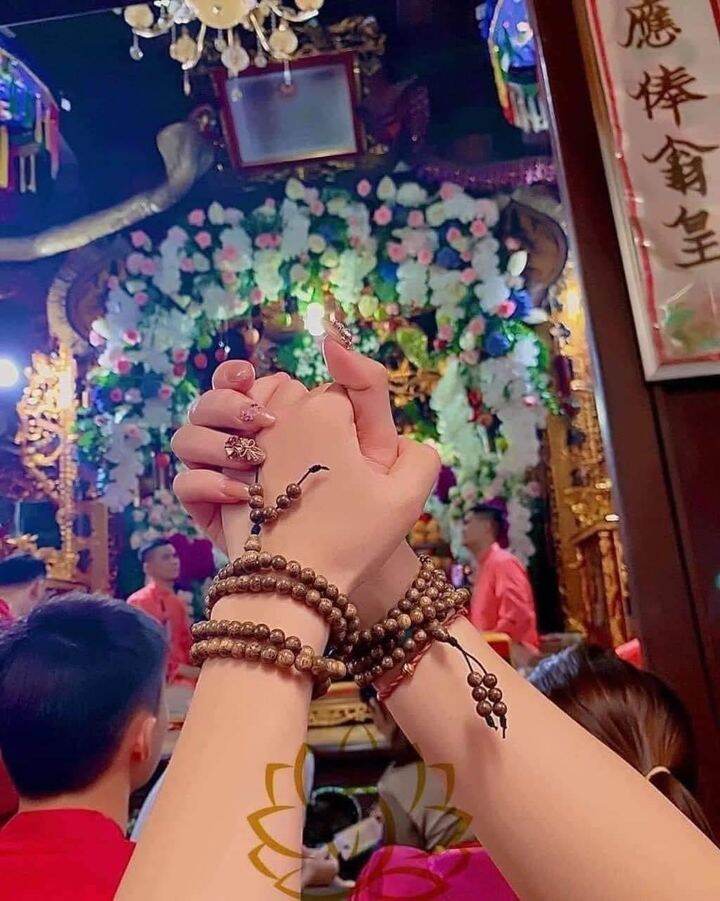 Vòng đeo tay hạt gỗ