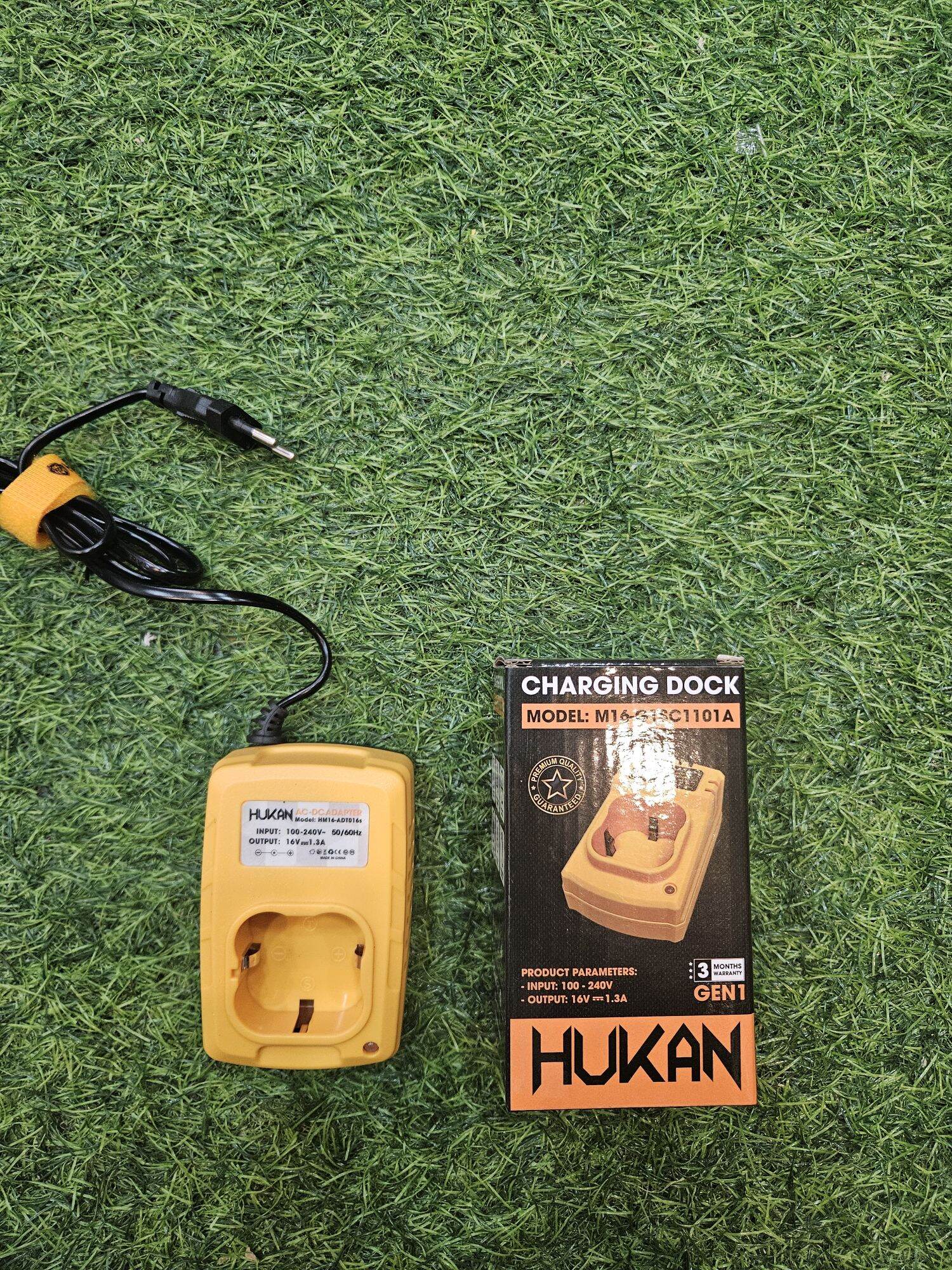Đế sạc nhanh hukan pin 4cell cho máy 16,8v, 18v, 21v