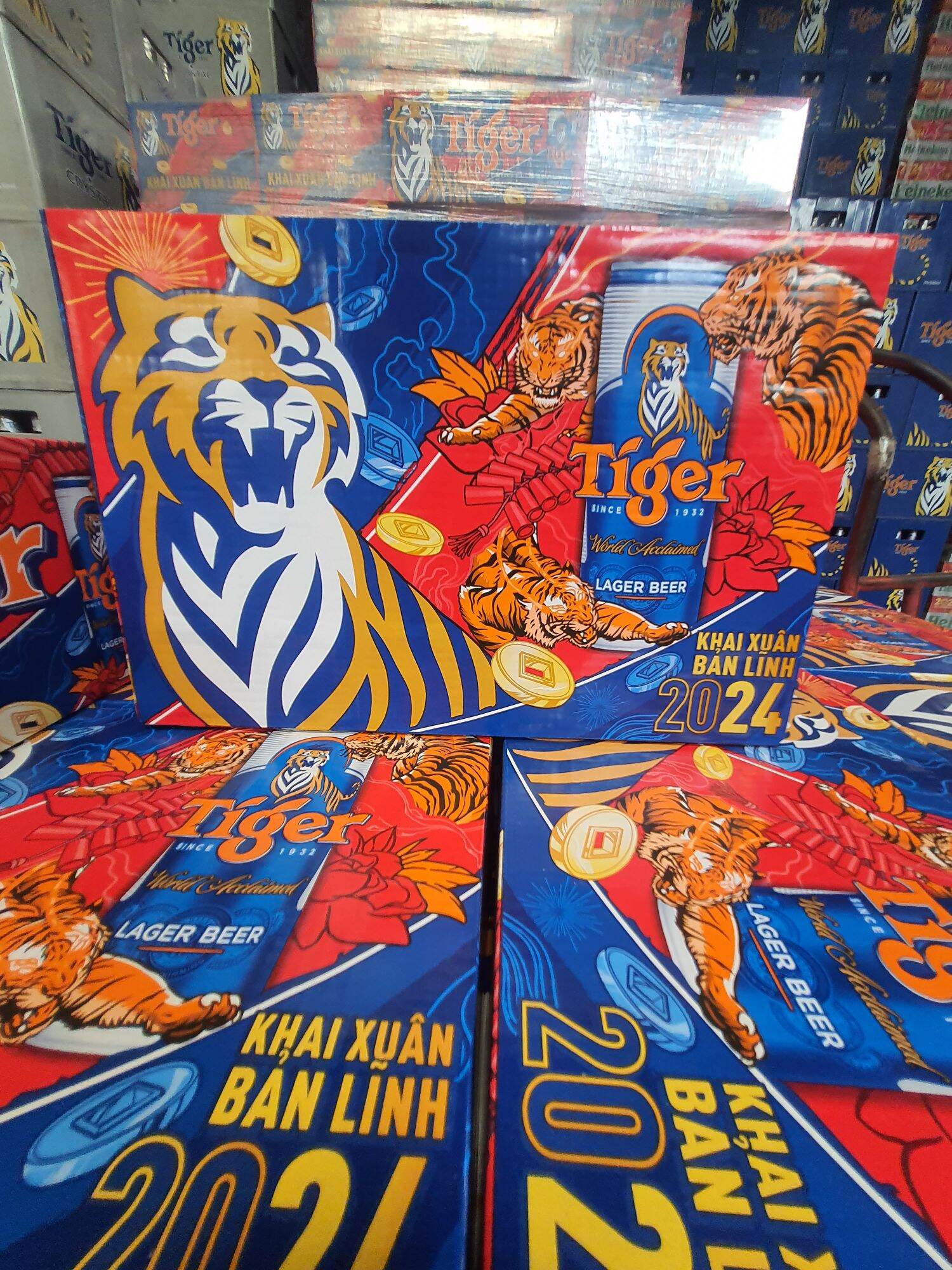 Thùng 24 lon bia tiger nâu mẫu mới 330ml