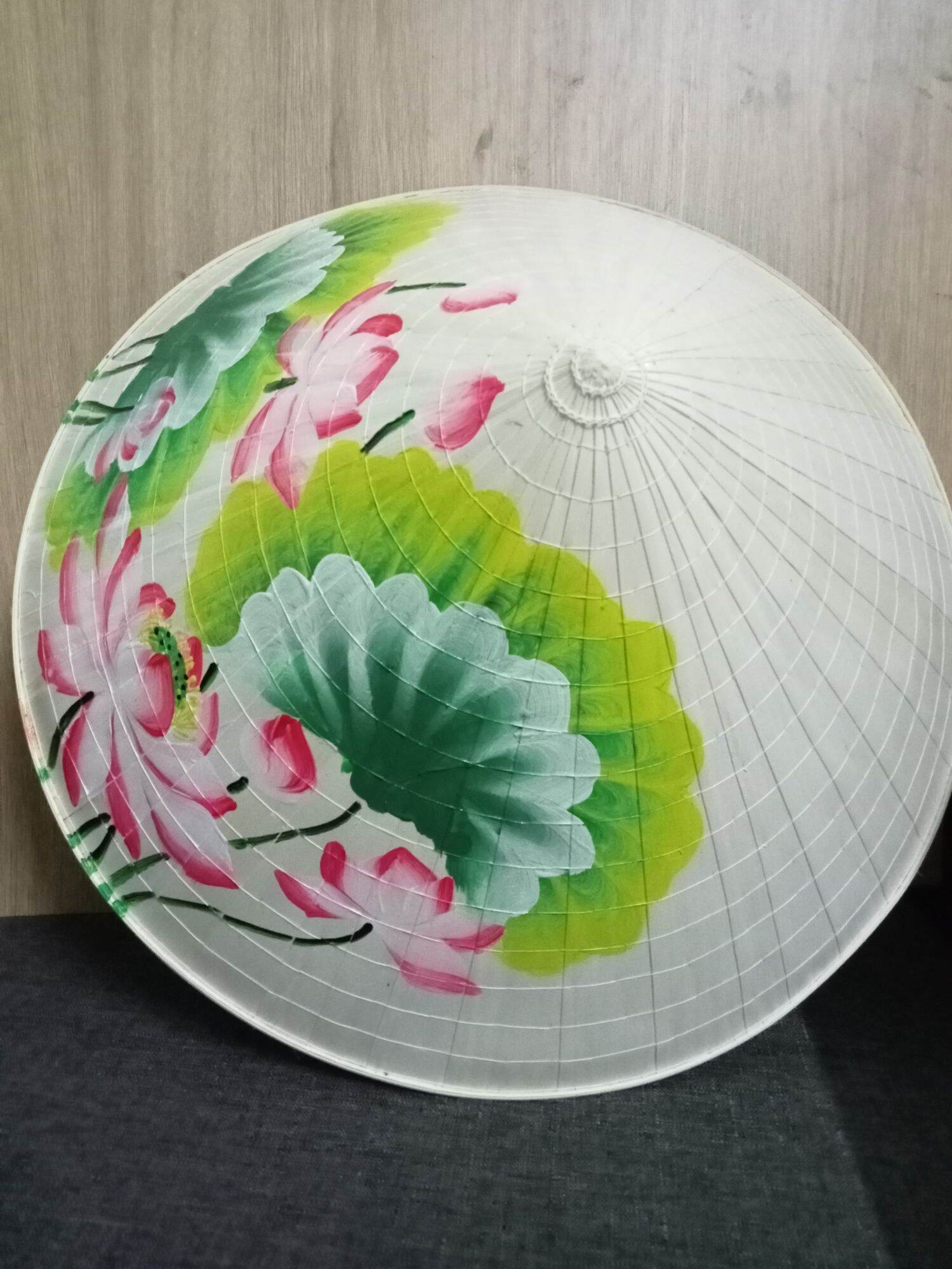 Nón lá vẽ