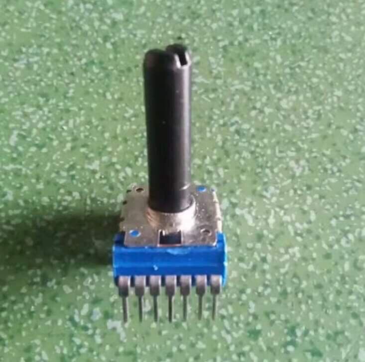 1- CHIẾT ÁP 7 CHÂN ( 10K- 20K-50K)