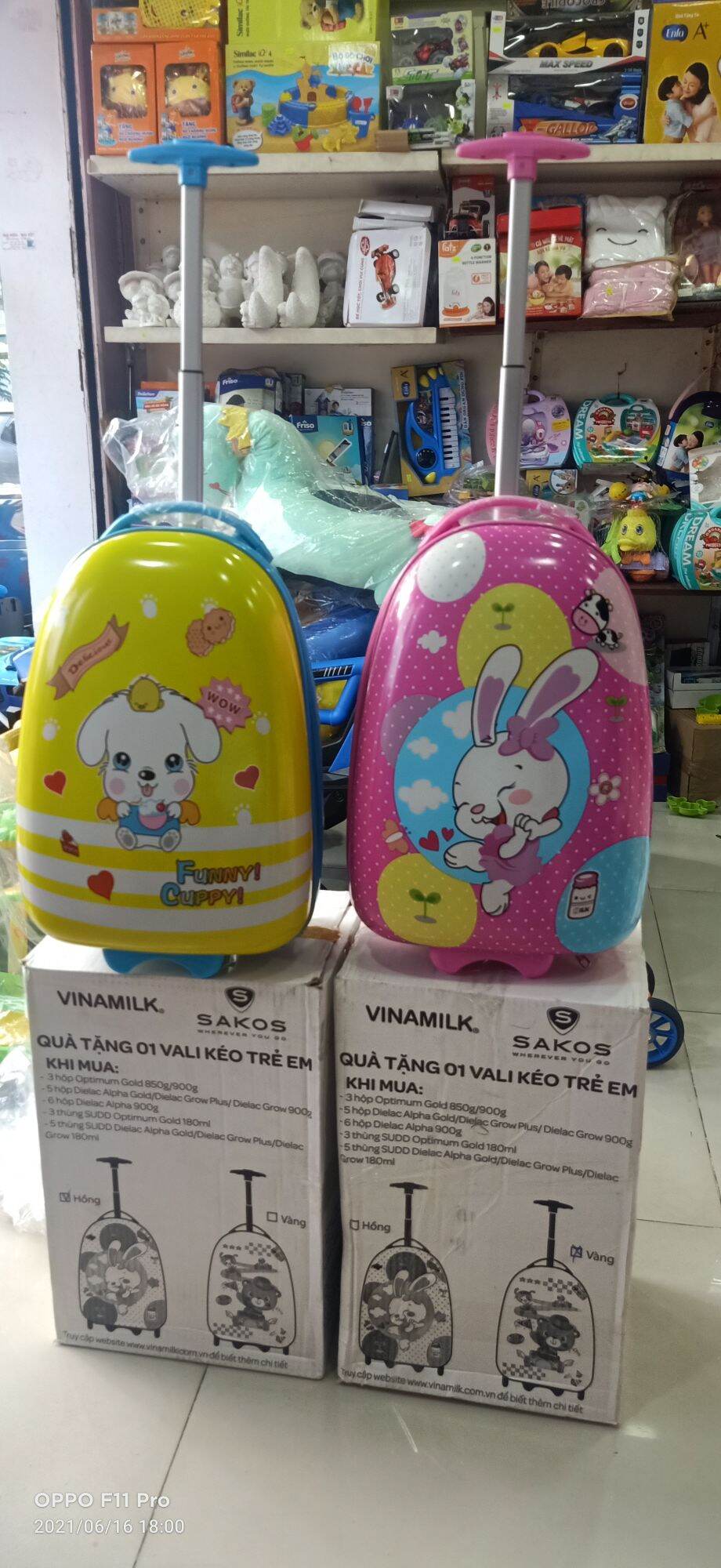 vali kéo trẻ em. hàng khuyến mãi sữa vinamilk sỉ và lẽ.