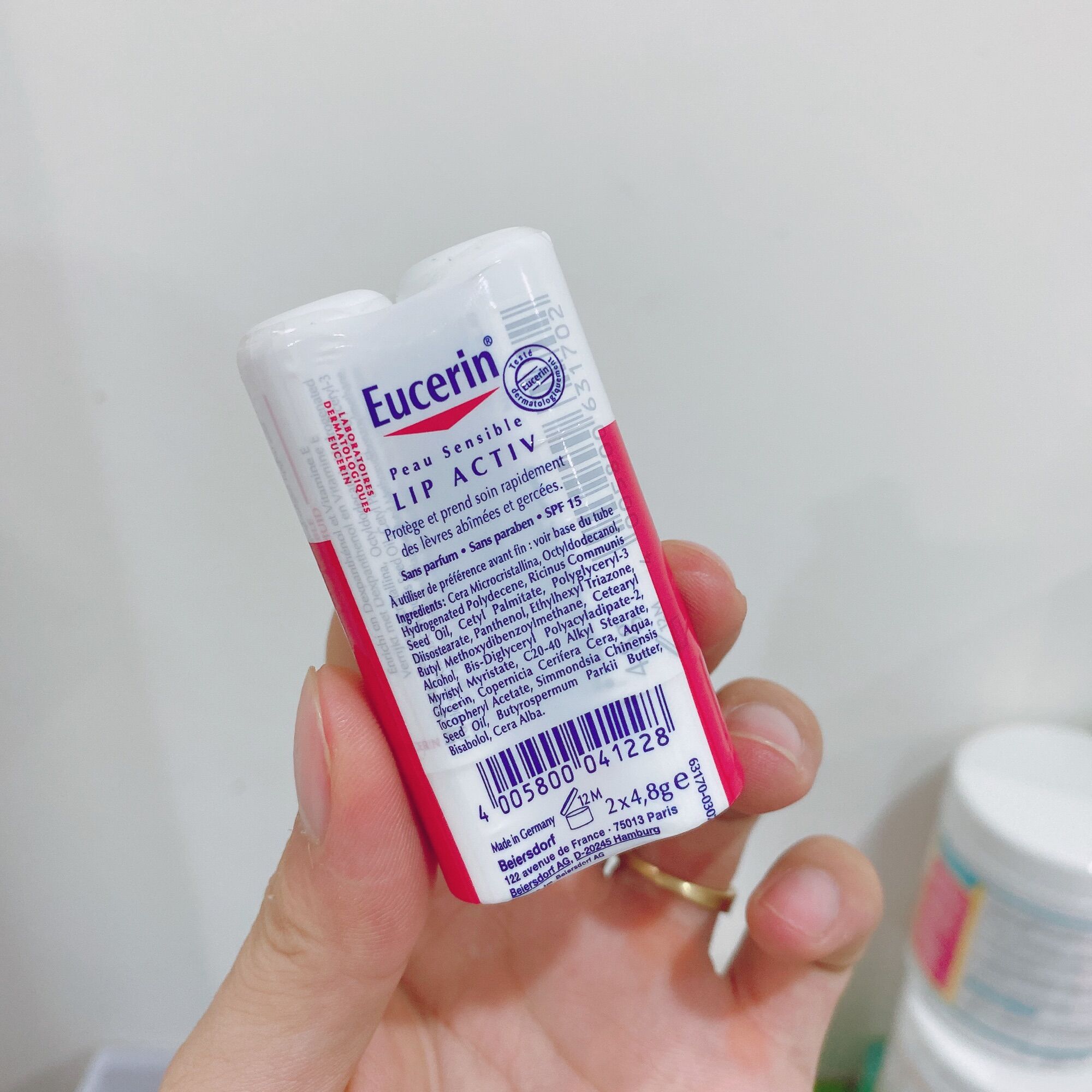 Son dưỡng môi Eucerin 4.8g ( unbox )