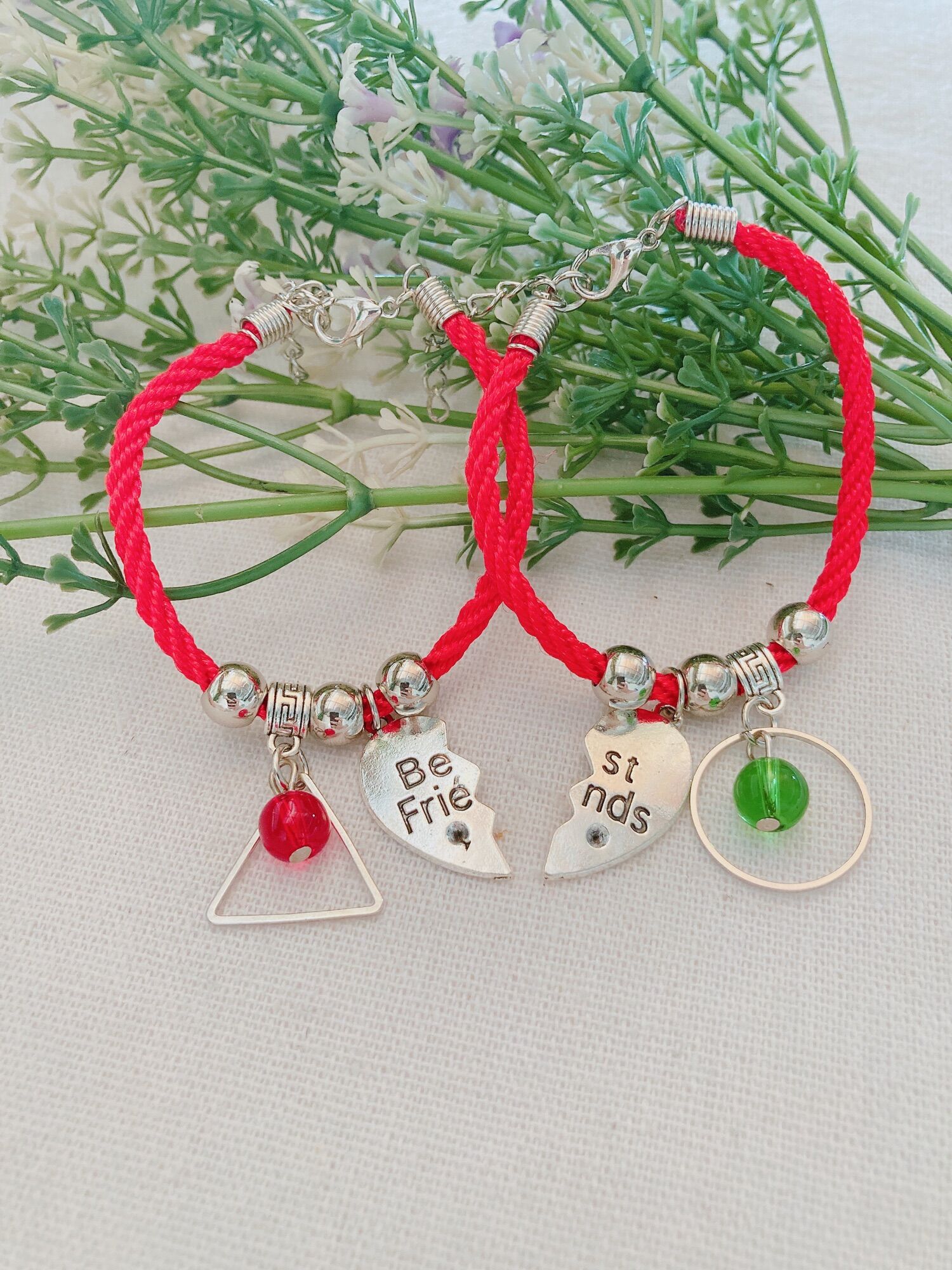 Vòng tay cặp đôi tình bạn bestfriend,đa dạng mẫu mã, chất lượng đảm bảo và cam kết hàng đúng mô tả.