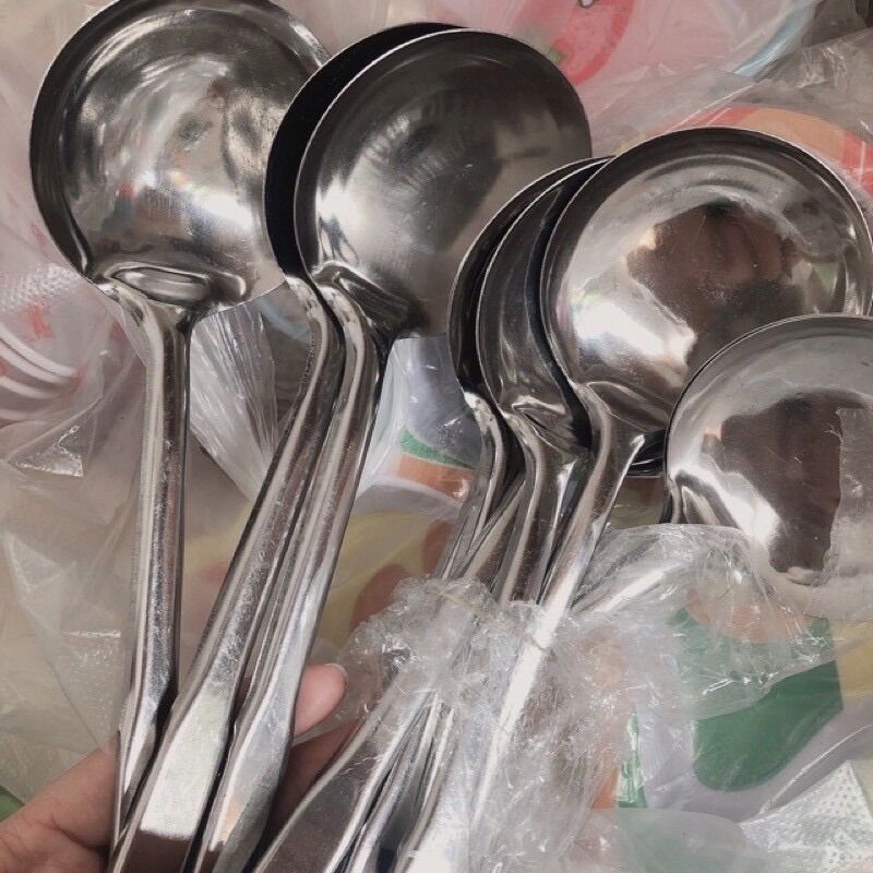 Vá nhôm múc canh lẩu