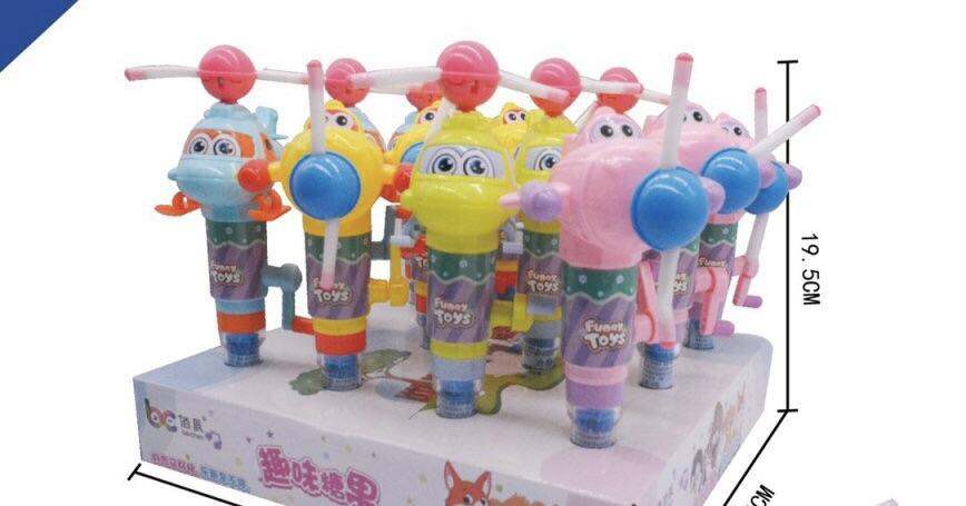 kẹo đồ chơi máy bay chong chóng phát sáng