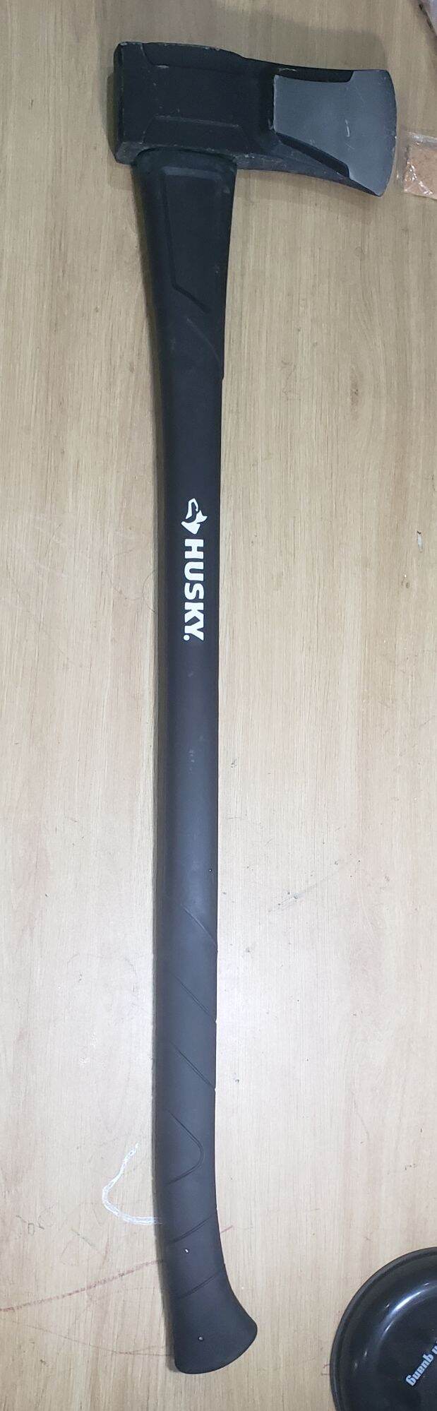 Rìu Husky và Dewalt