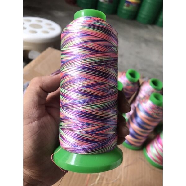 Chỉ may, chỉ thêu sắc màu