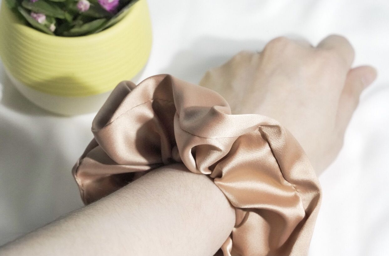 Dây cột tóc Scrunchies phi bóng lụa cao cấp loại to