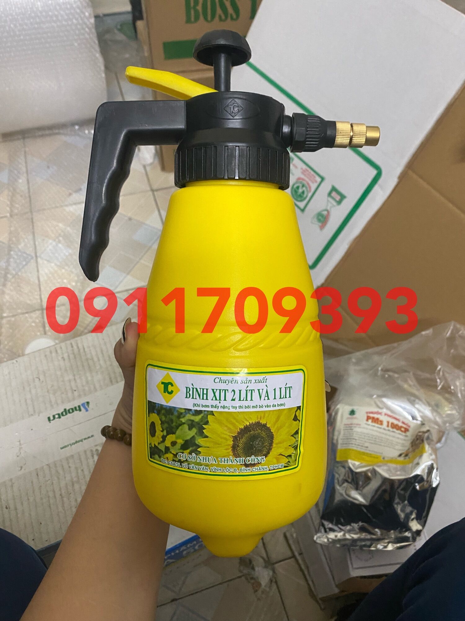 Bình tưới cây , bình phun sương