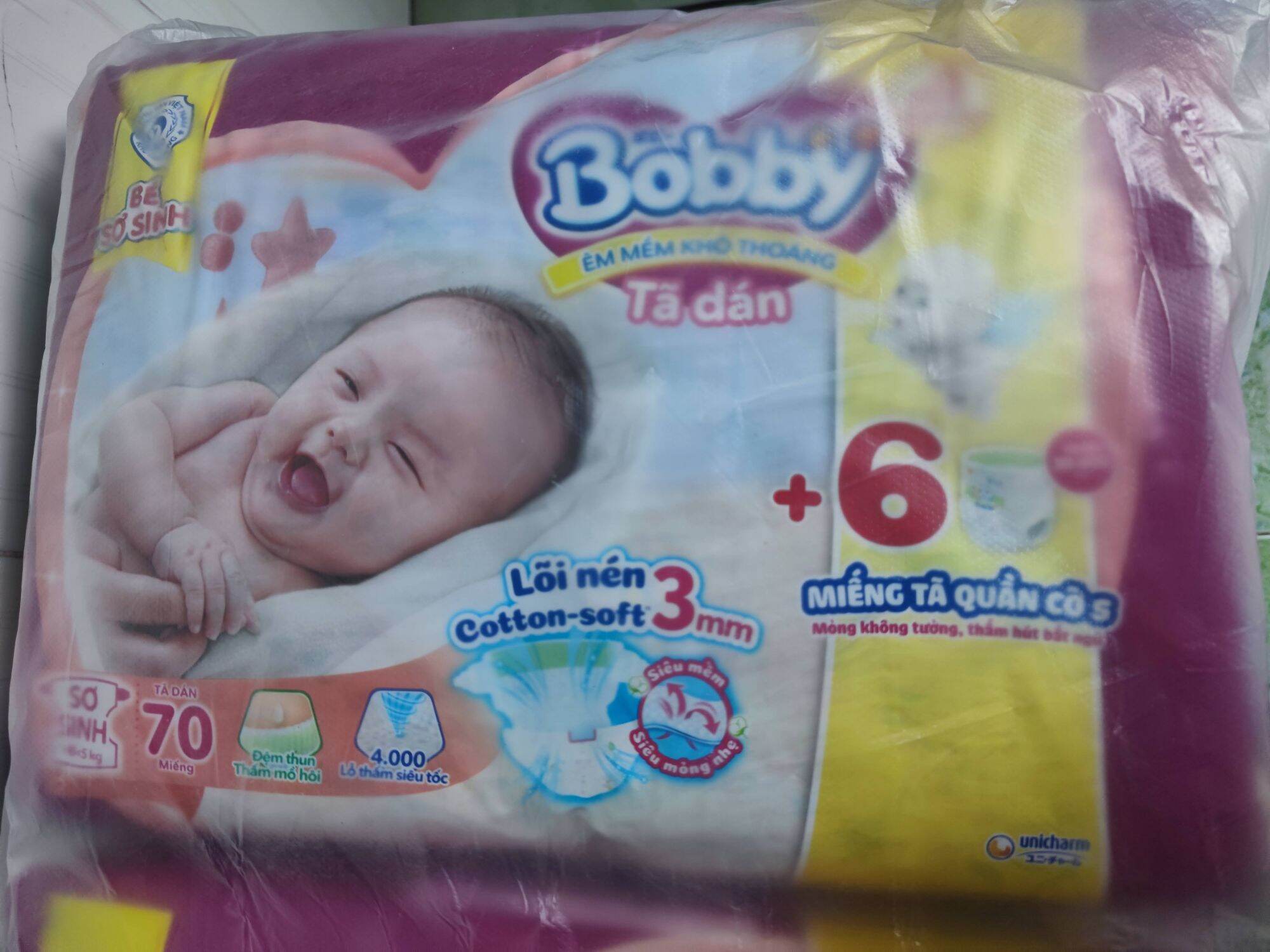 Tã dán sơ sinh Bobby xs70 (+ tặng 6 miếng tã size S), hsd: 4 năm