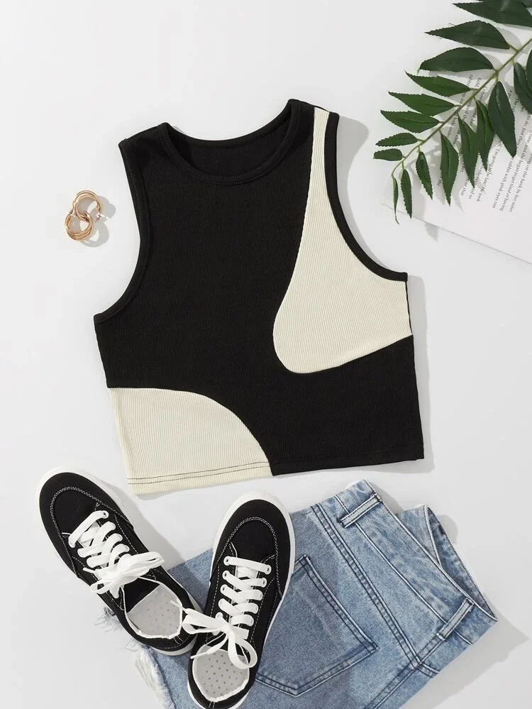 Áo croptop ĐEN Vá 2 mảnh kem (1210)