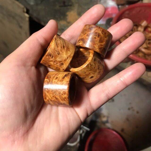 nhẫn gỗ huyết long - nhẫn của vua