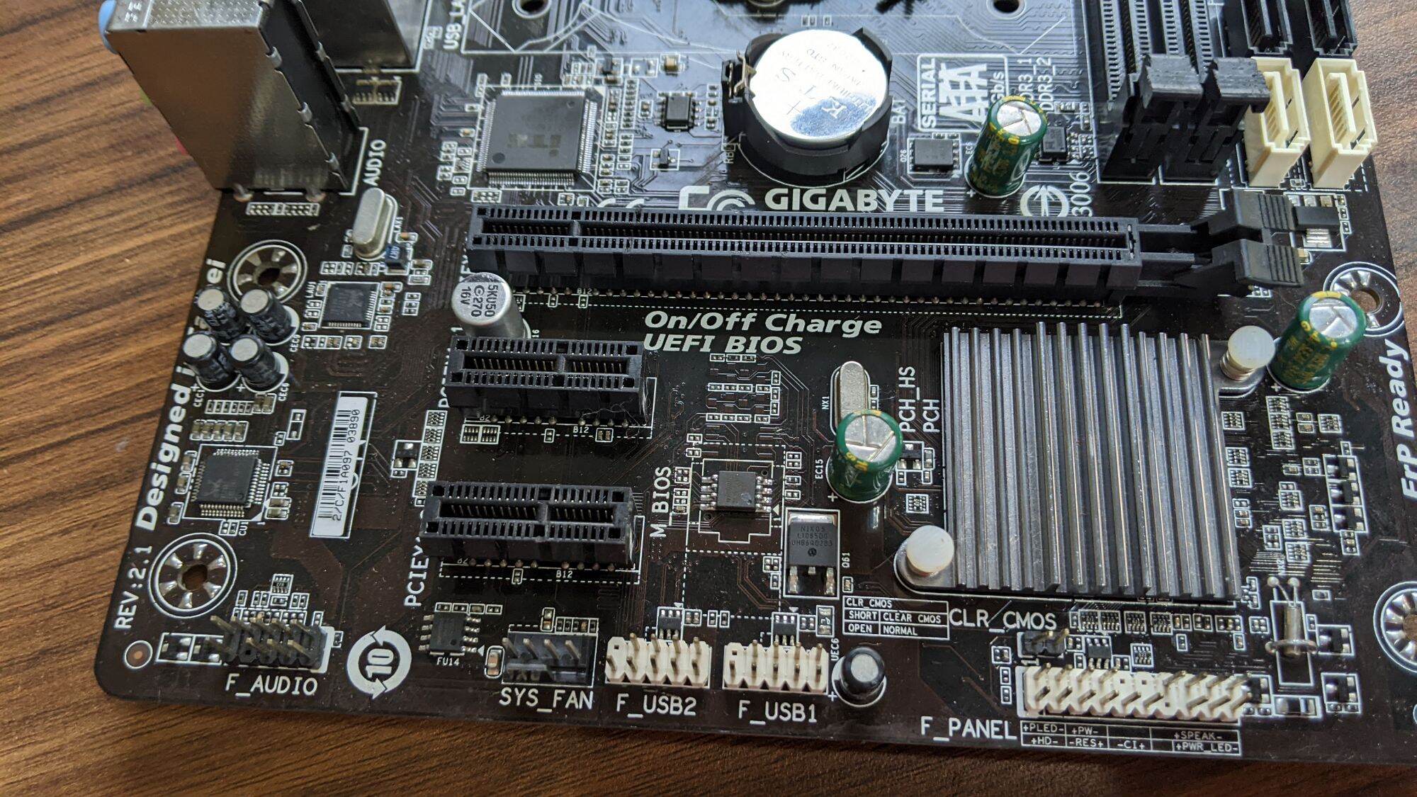 Main Gigabyte H81-S1