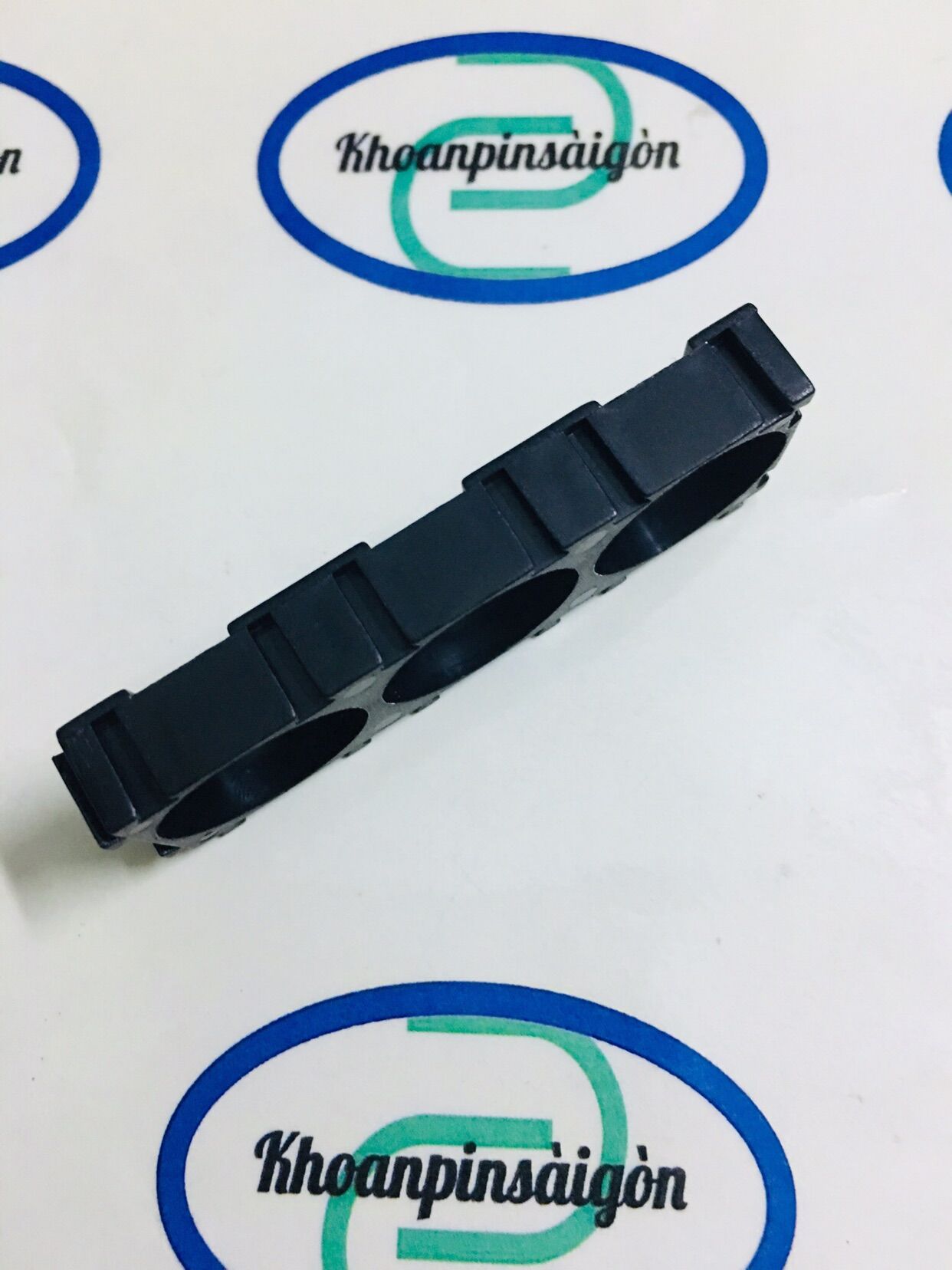 Khung ( đế) giữ pin lion 18650 loại 1cell và 3cell