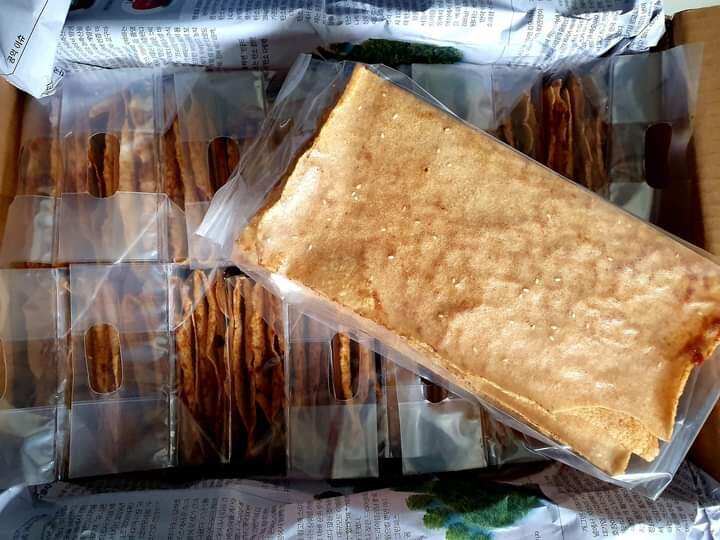 Bánh tráng mắm ruốc đặc sản đà lạt thơm ngon giòn rụm