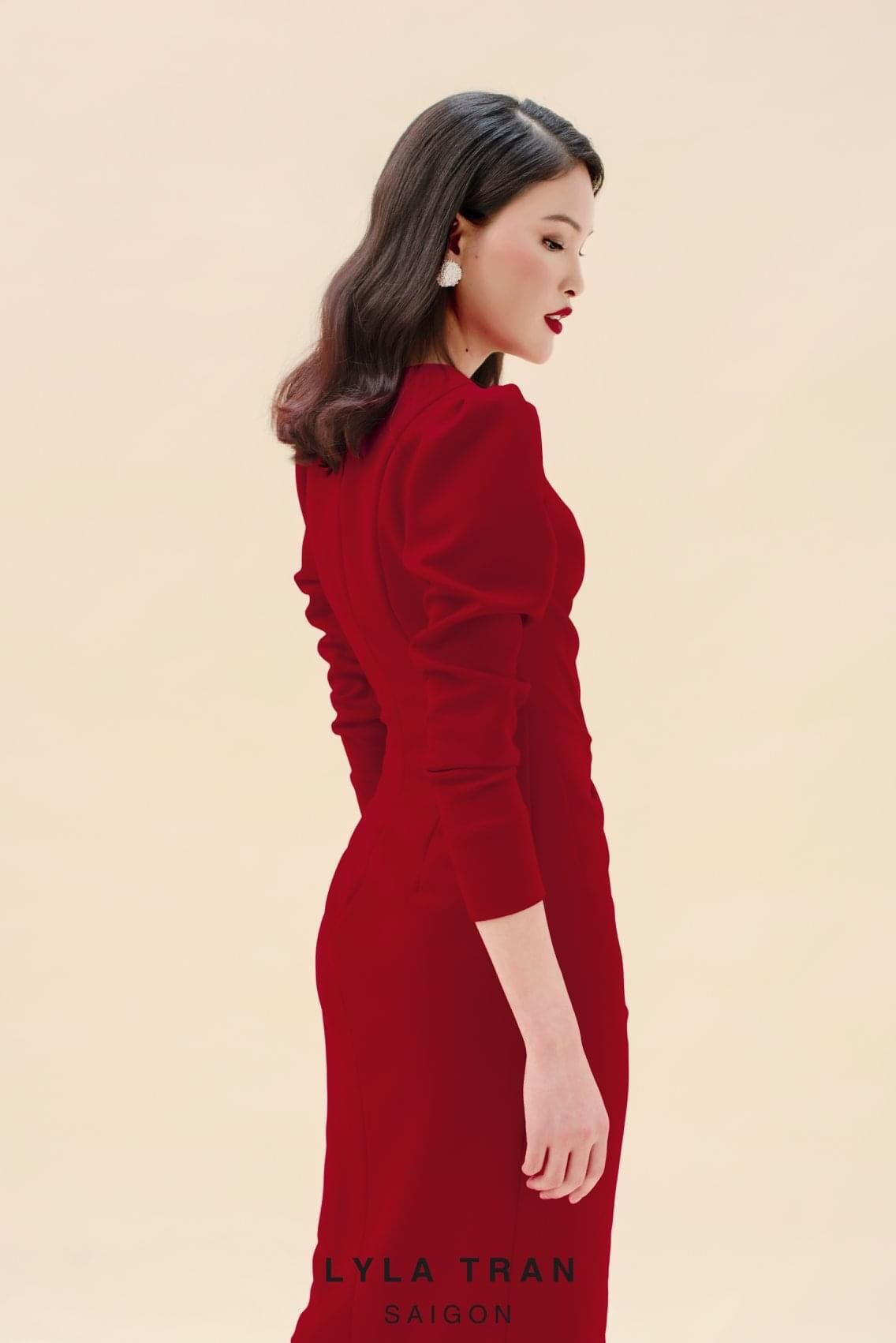 Đầm tay dài xếp ly tạo eo nhỏ màu đỏ/trắng (SCARLET)