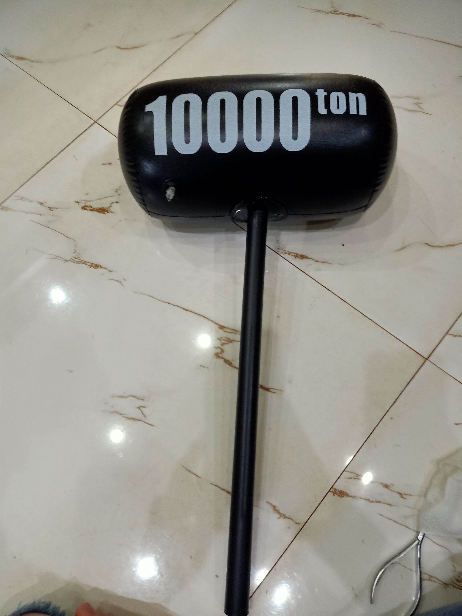 búa 10000 tấn..