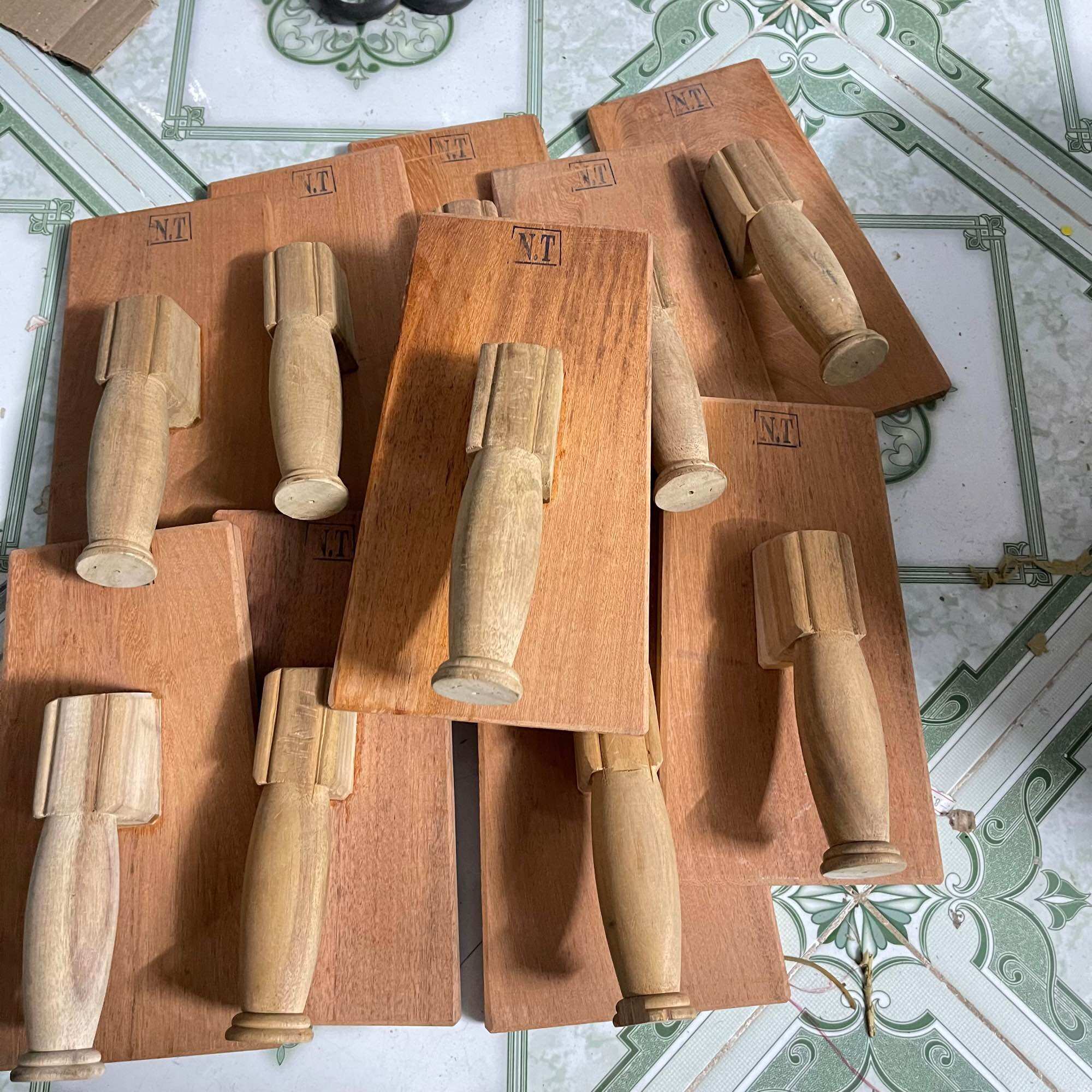 Bàn chà gỗ căm xe