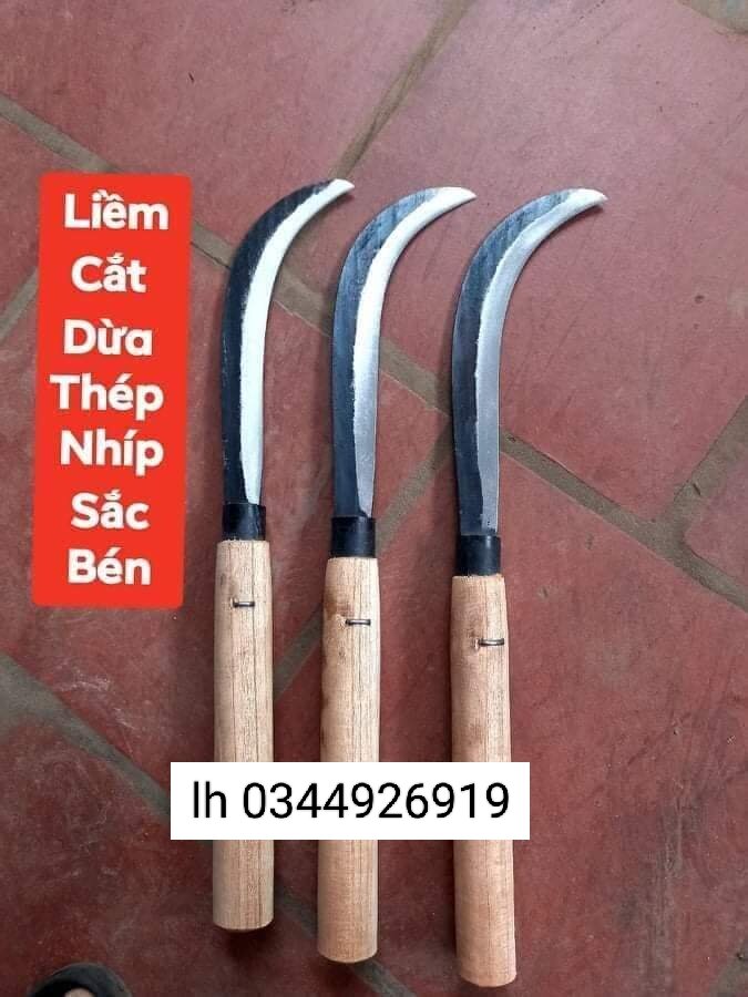 Liềm cắt buồng dừa thép nhíp ô tô