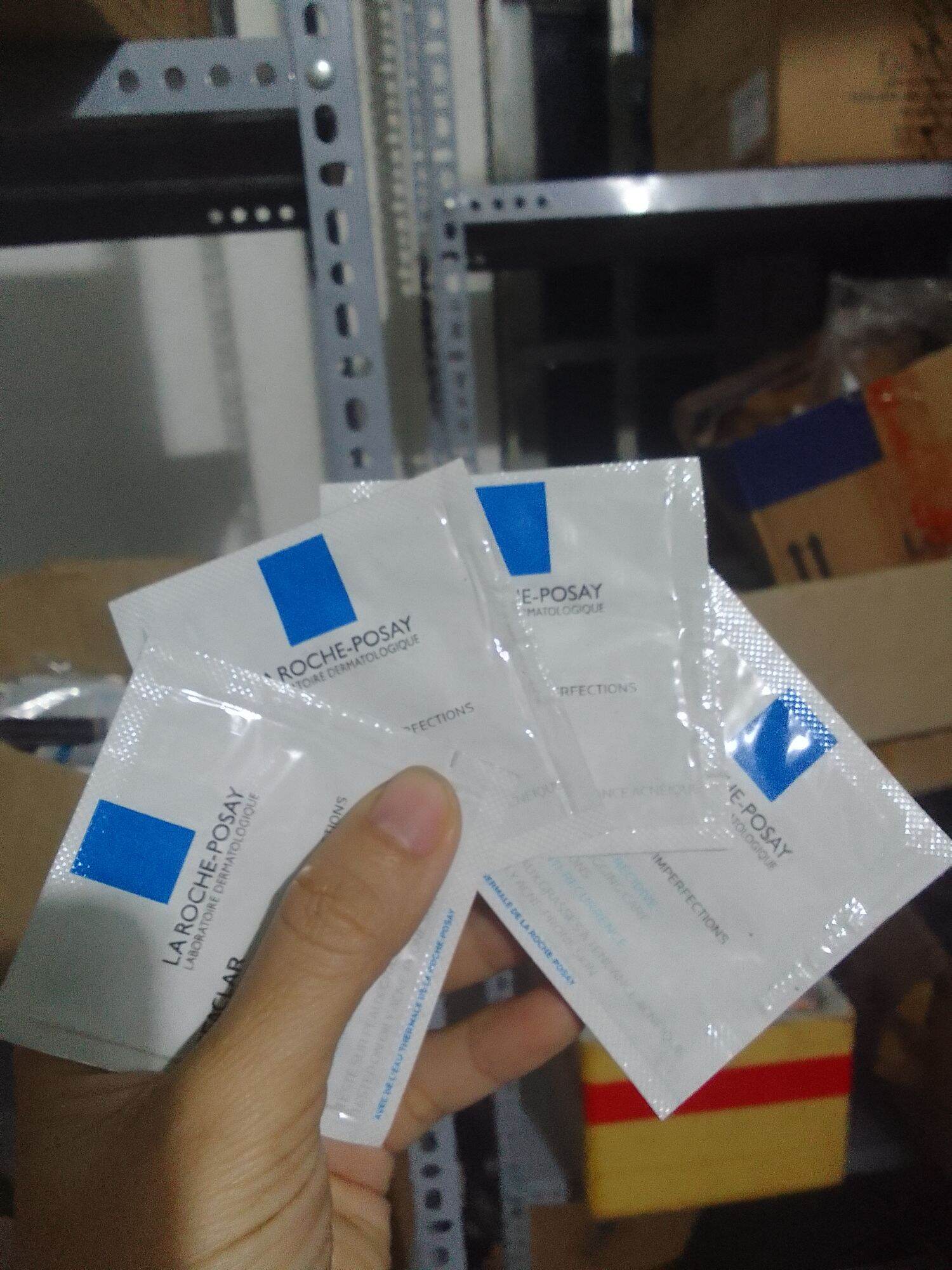 Sample Kem Dưỡng Giảm Mụn Laroche Posay Effaclar Duo+ .