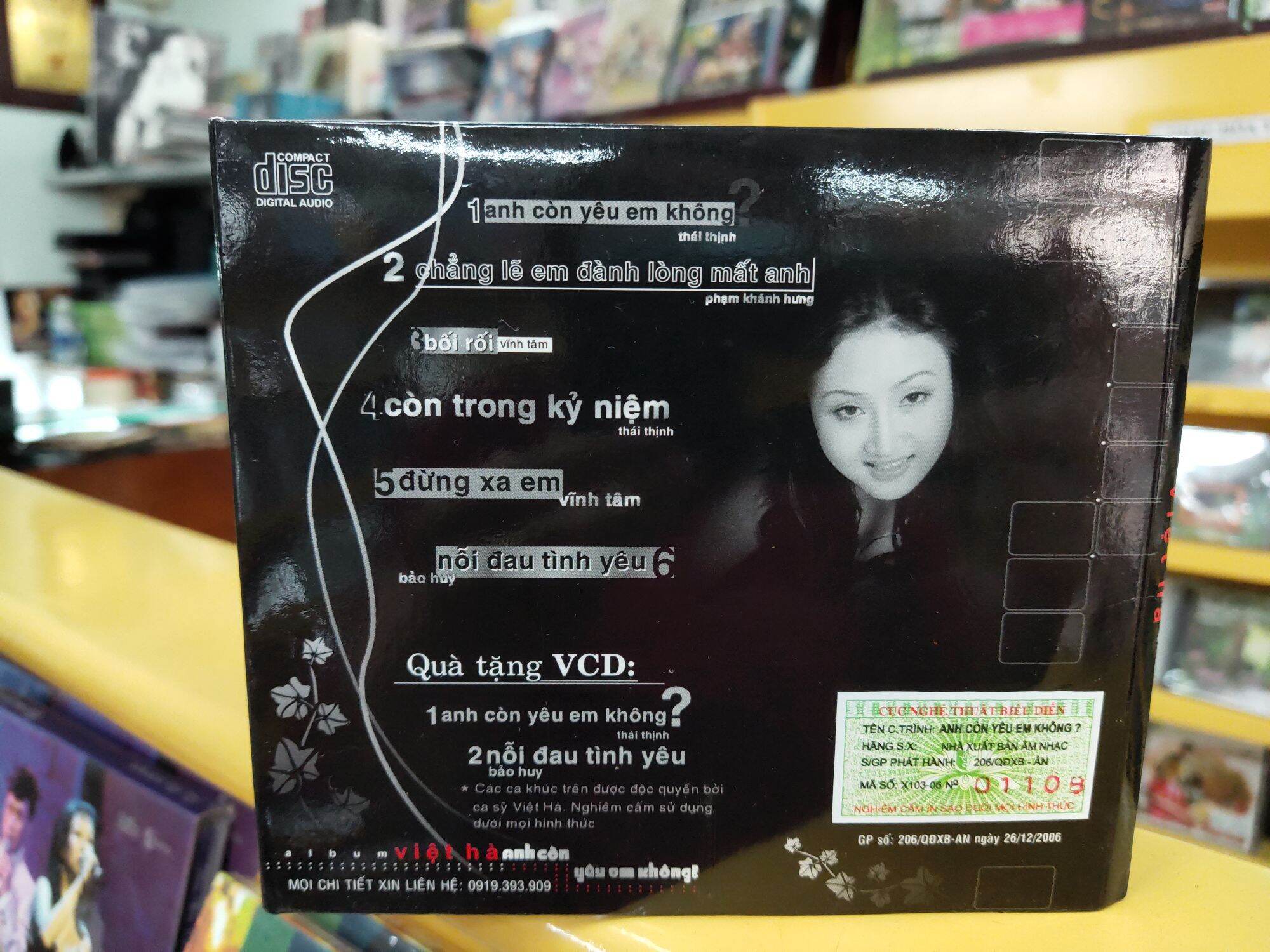 CD & VCD - Việt Hà - Anh còn yêu em không ??