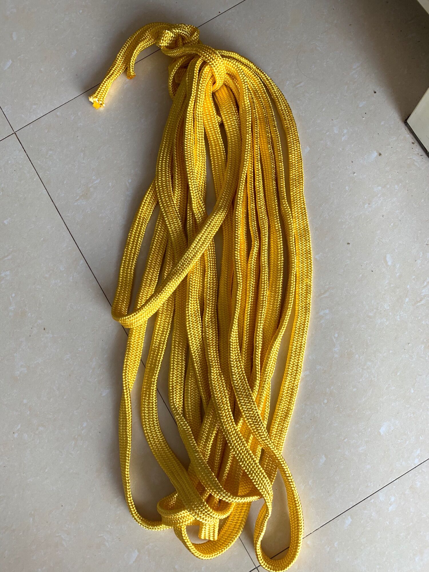 Võng cước (dài 2,2m - ngang 1,1m) - dây dù, dây bẹ giăng võng.