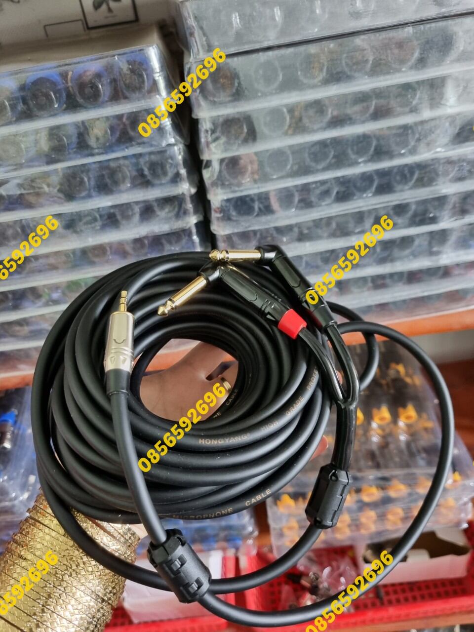 Dây tín hiệu jack 3.5mm ra 2 jack 6mm cong