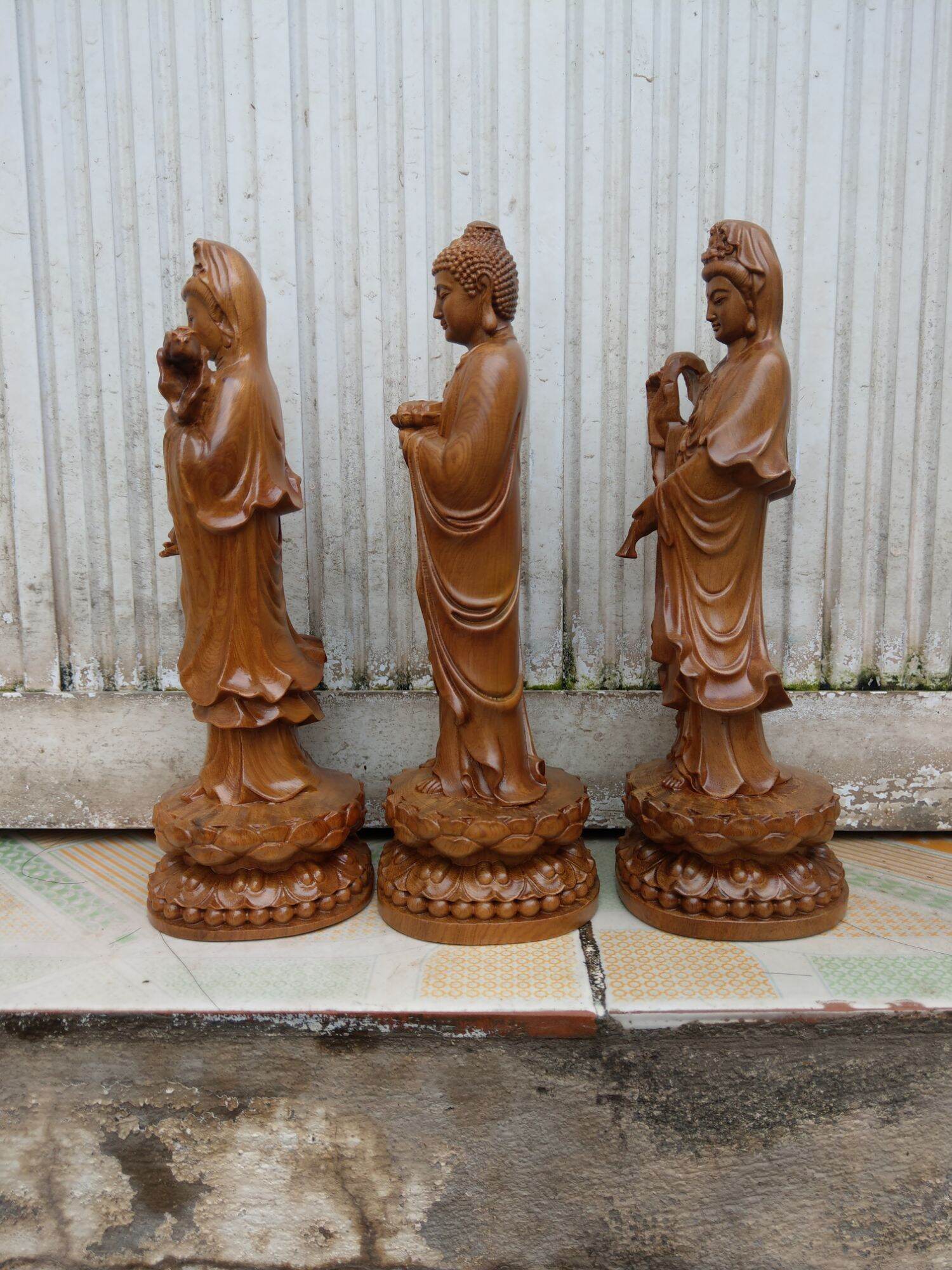 Tam Thánh Đứng Gỗ Bách Xanh Cao 20cm