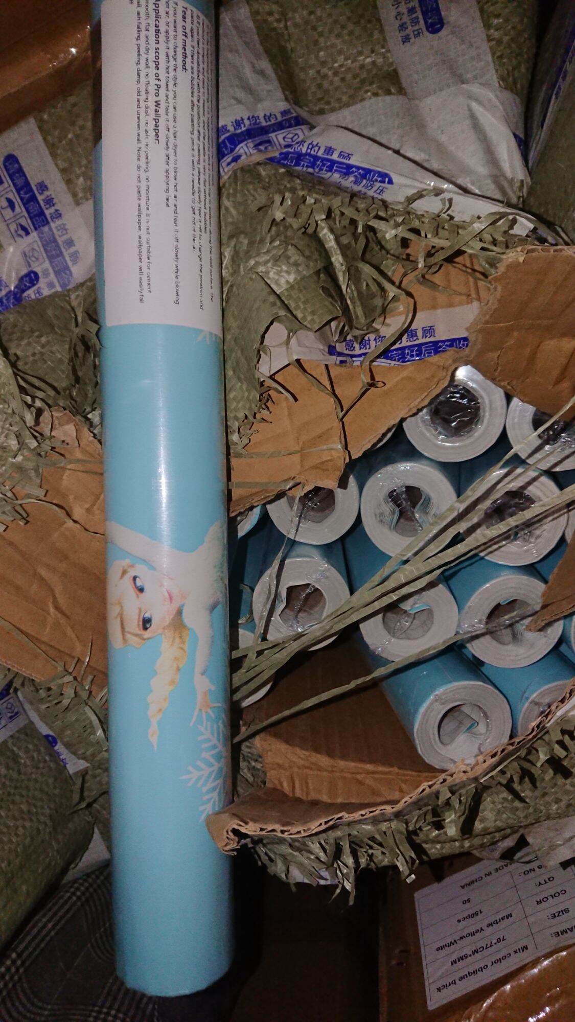 giấy dán tường họa tiết elsa cuộn 0,45x10m