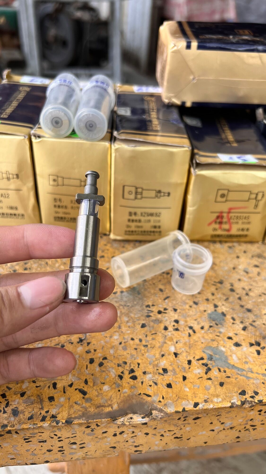Ty bơm máy d6,d7,d8,d9,d12,d15,d22,d24,d28