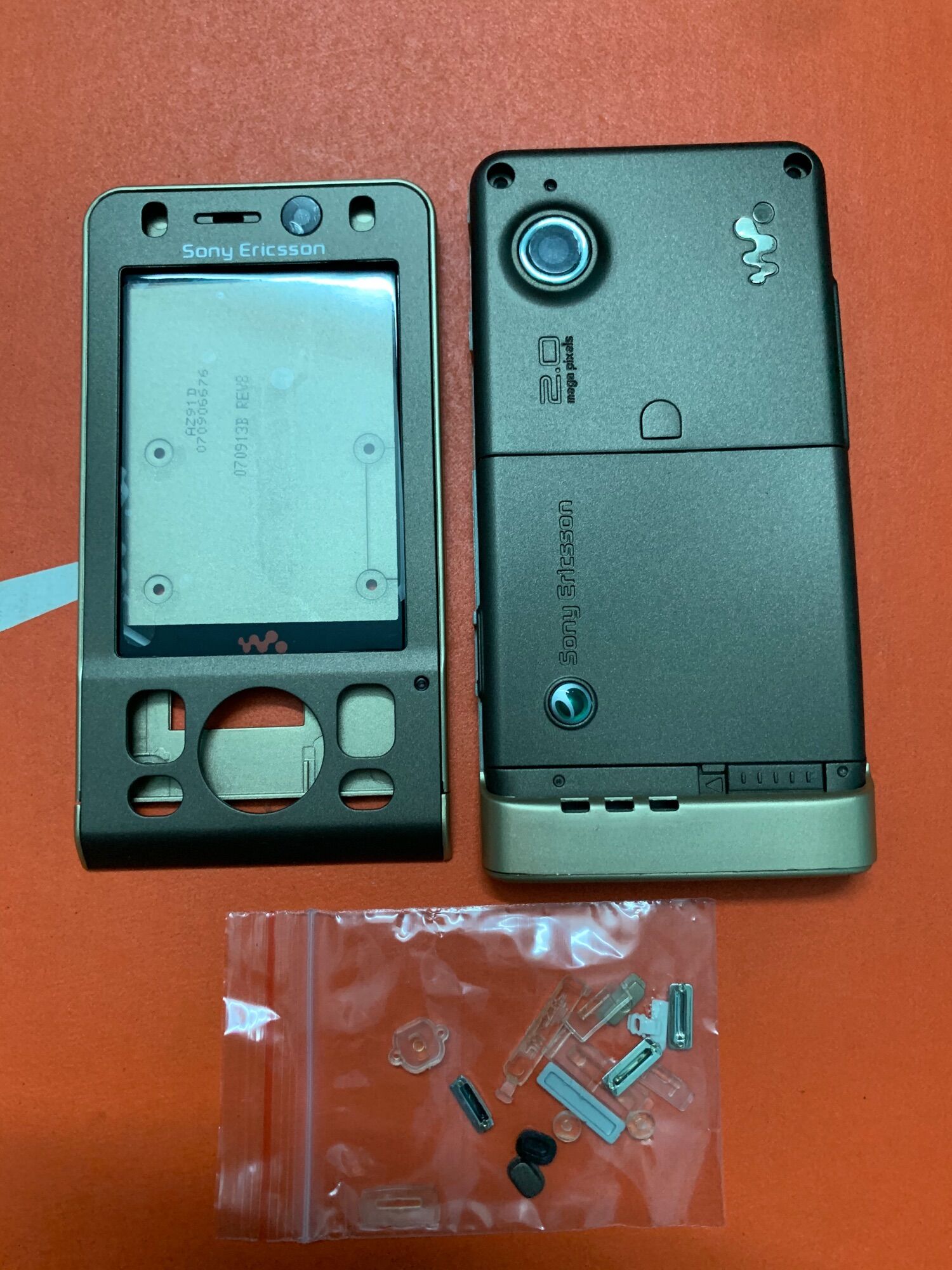 Sony W910