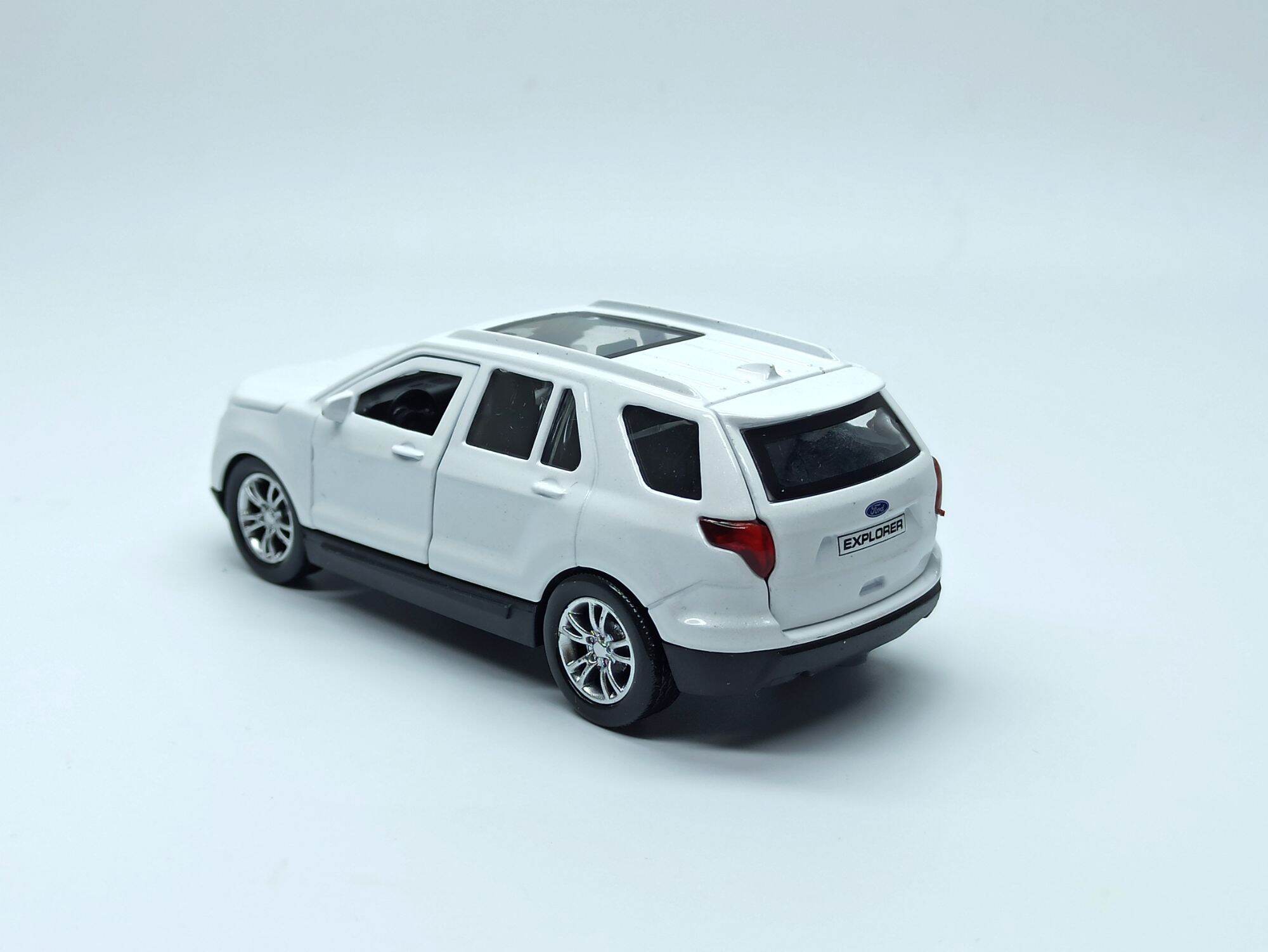 Mô hình xe Ford Explorer
