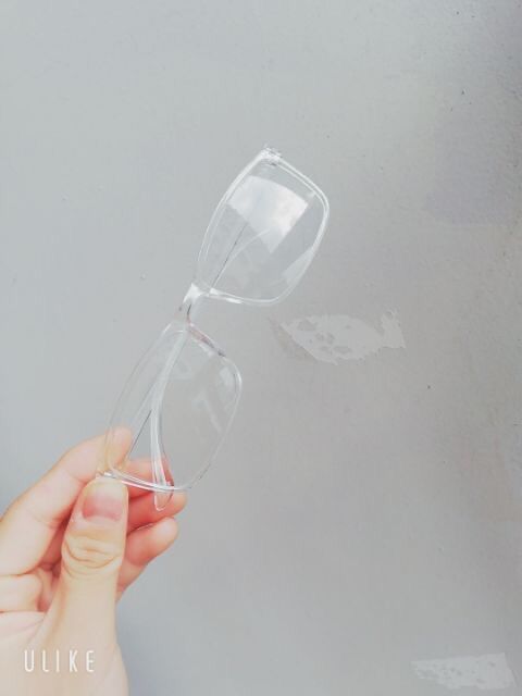 Kính gọng dẻo tata form vuông màu trắng
