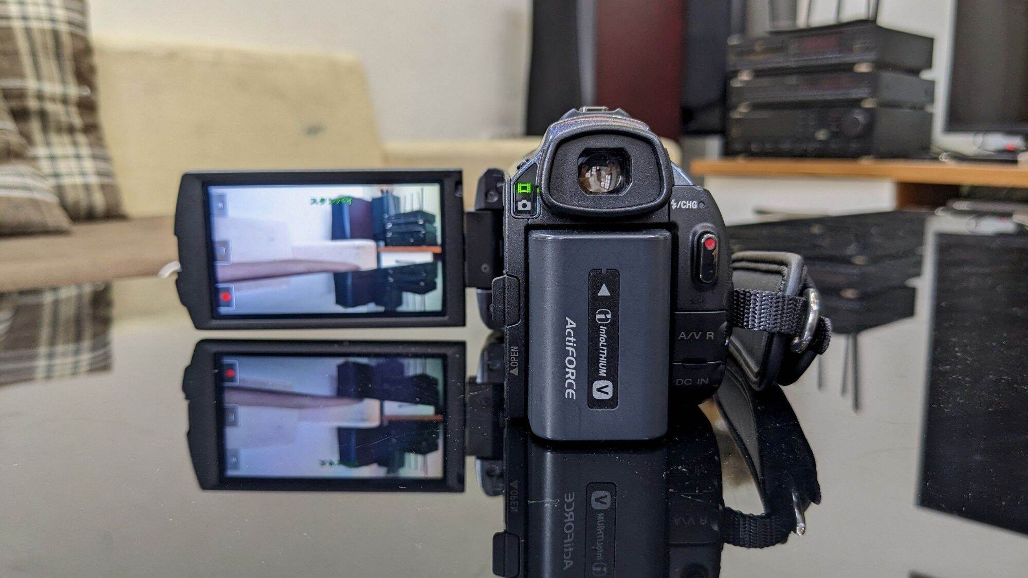 Máy quay phim Full HD Sony HDR - CX550 (đã qua sử dụng like new)