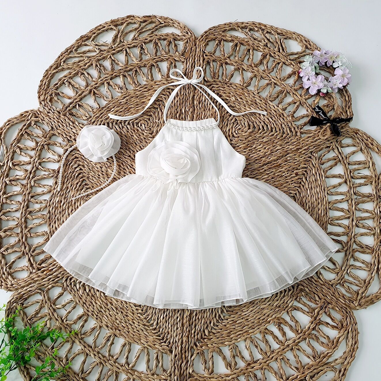 4-28kg Váy Đầm Yếm Trắng NHÍM XÙ KIDS Cho Bé Gái 1 Tuổi Đến 8 Tuổi Chất Lụa Nến Mềm Mát V092