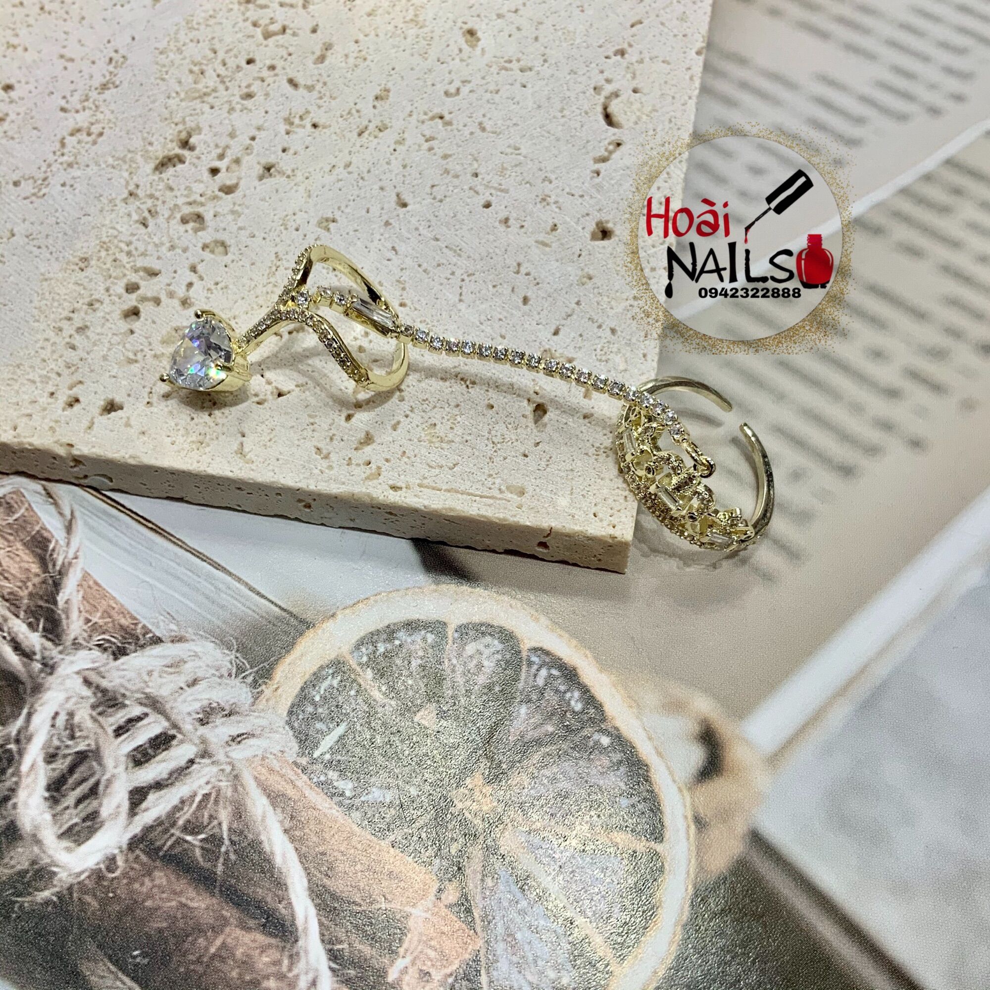 Nhẫn dây đá chụp ảnh nail