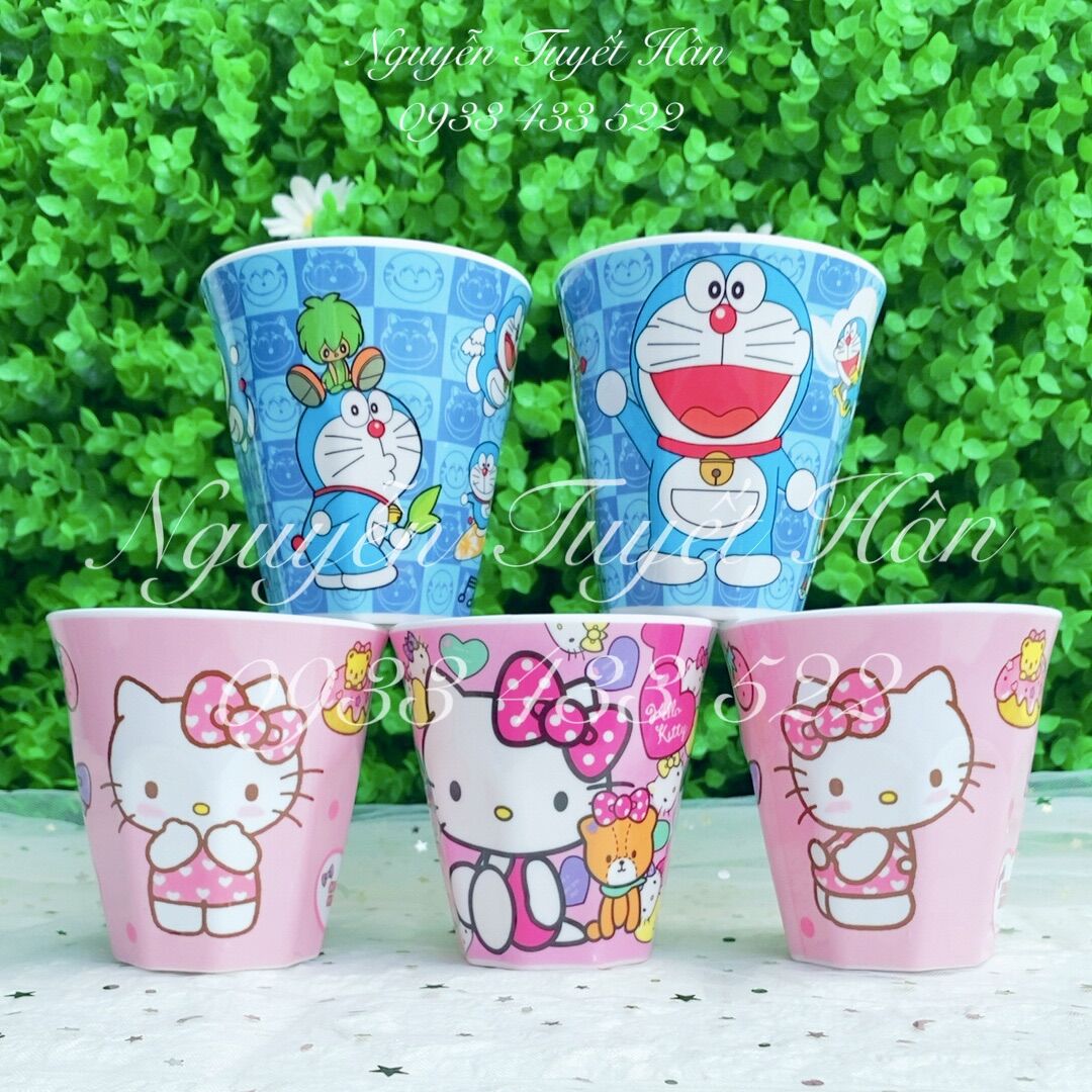 Ly cốc uống nước dung tích 300ml Hello Kitty - Doremon Doraemon