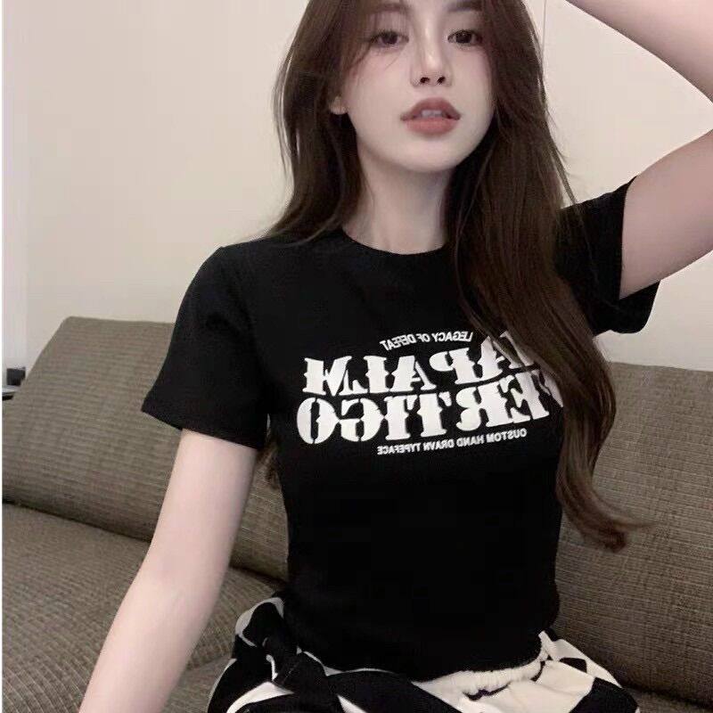 Áo croptop chữ đơn giản BG