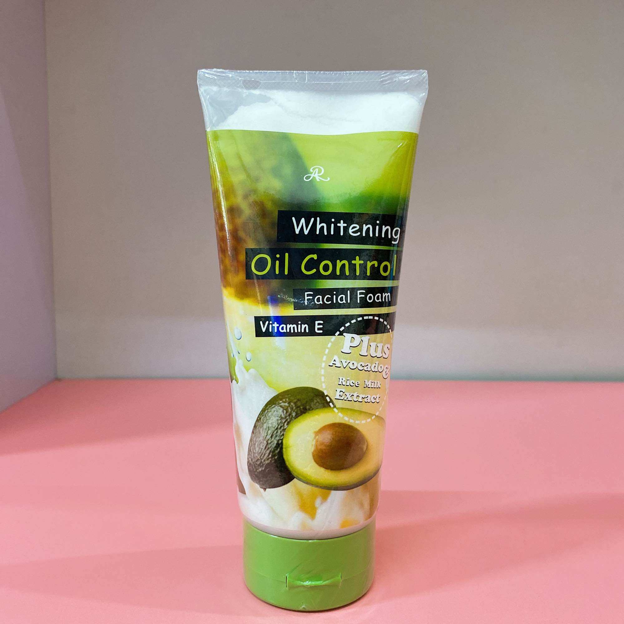 Sữa rửa mặt bơ thái lan 210 ML